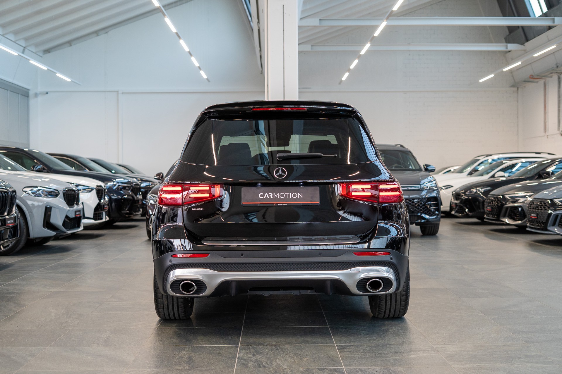 MERCEDES-BENZ GLB 35 AMG 4matic / Facelift / 360°Kamera / AHK-image-4
