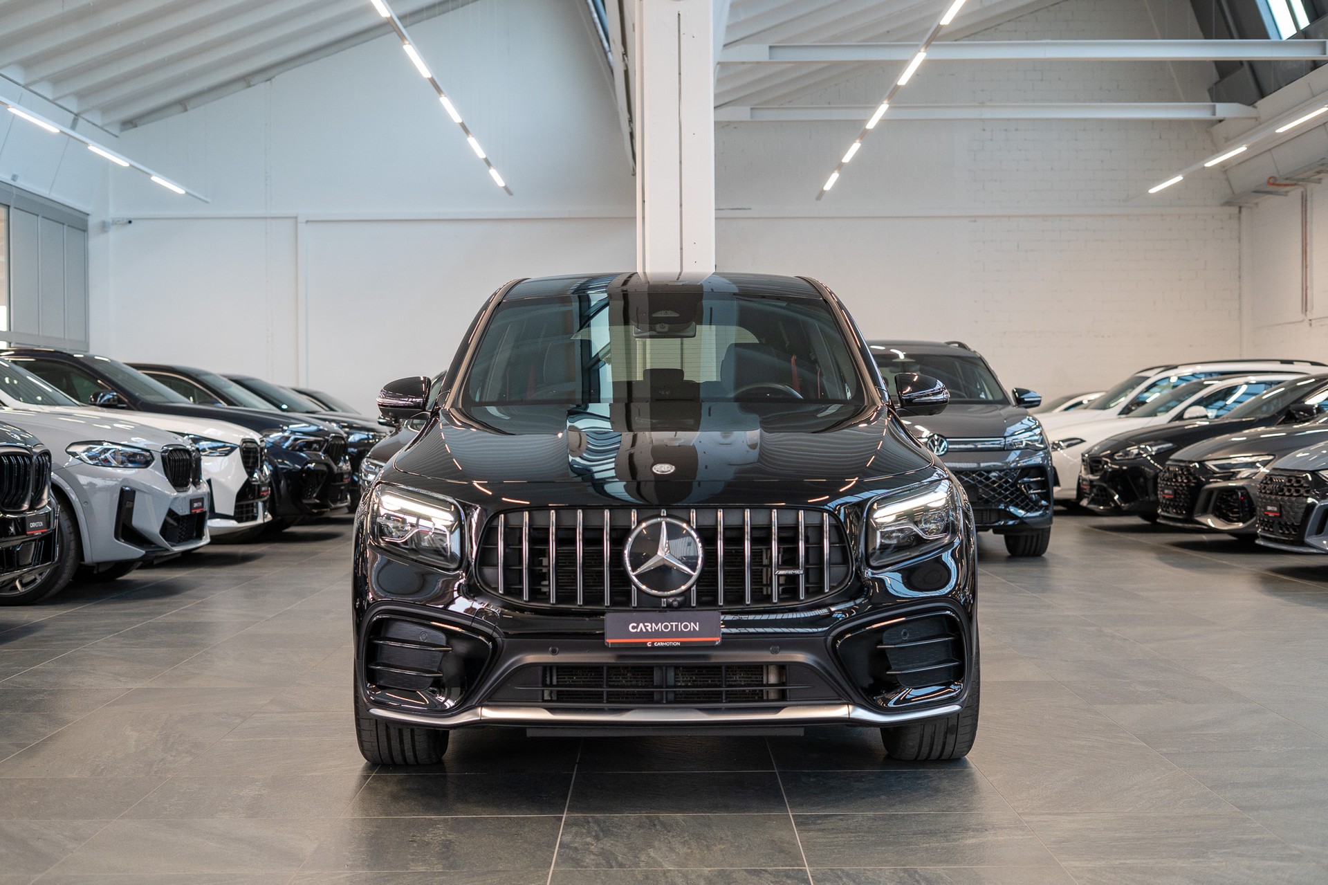 MERCEDES-BENZ GLB 35 AMG 4matic / Facelift / 360°Kamera / AHK-showroom-element-1