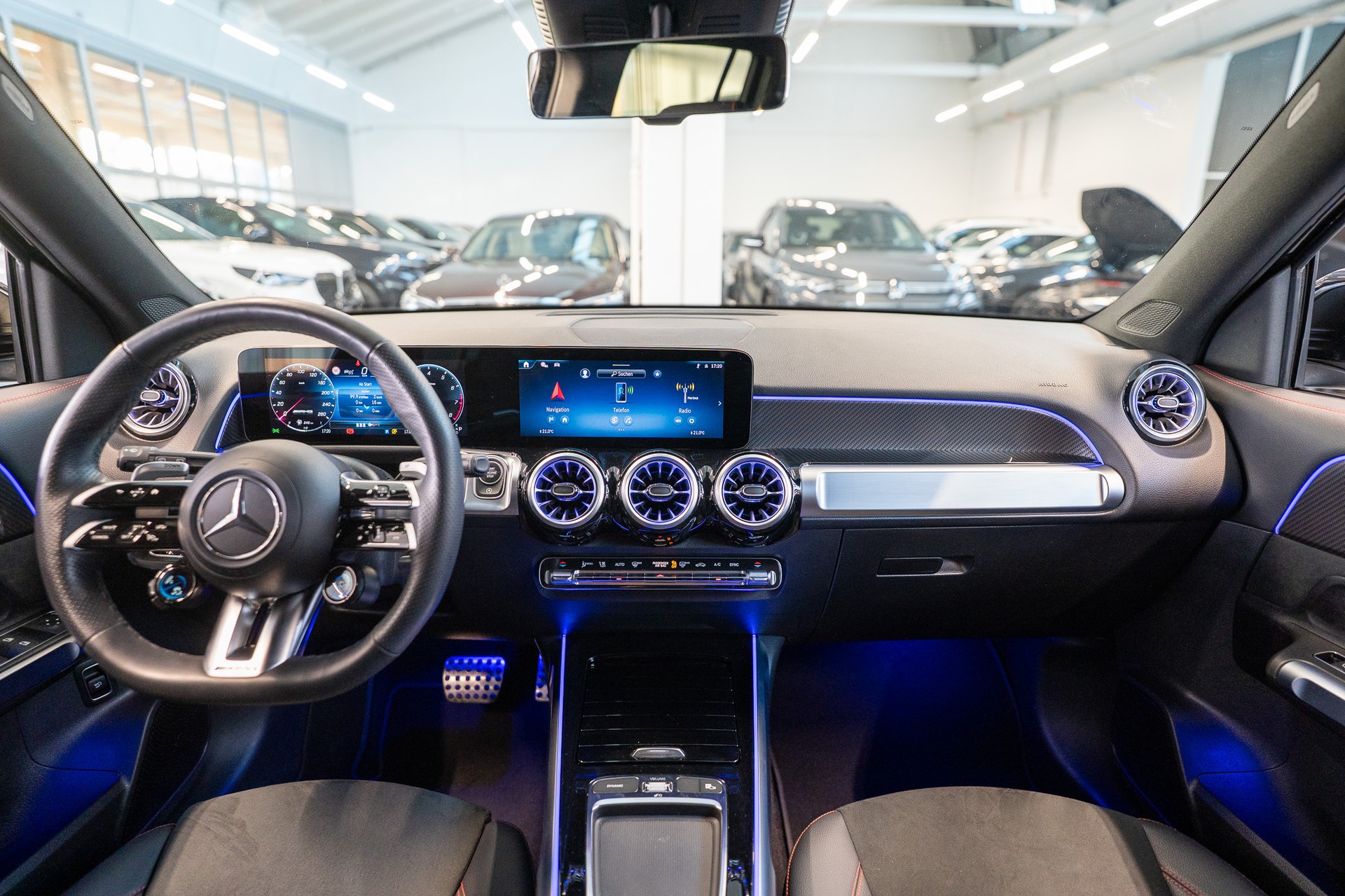 MERCEDES-BENZ GLB 35 AMG 4matic / Facelift / 360°Kamera / AHK-image-17