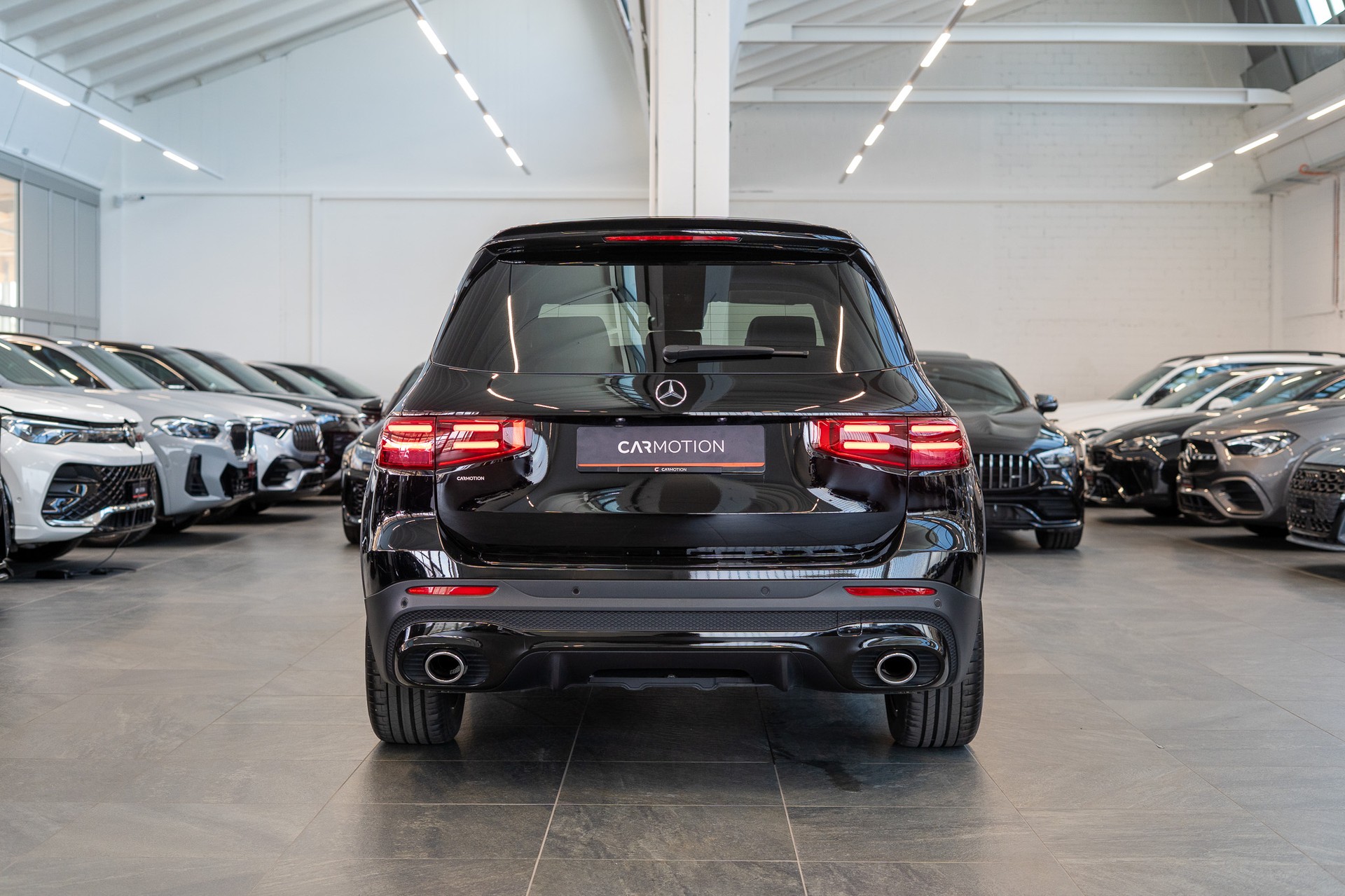 MERCEDES-BENZ GLB 35 AMG 4matic / Facelift / 360°Kamera / AHK-image-4