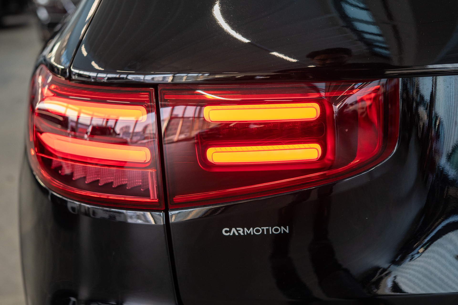 MERCEDES-BENZ GLB 35 AMG 4matic / Facelift / 360°Kamera / AHK-image-5