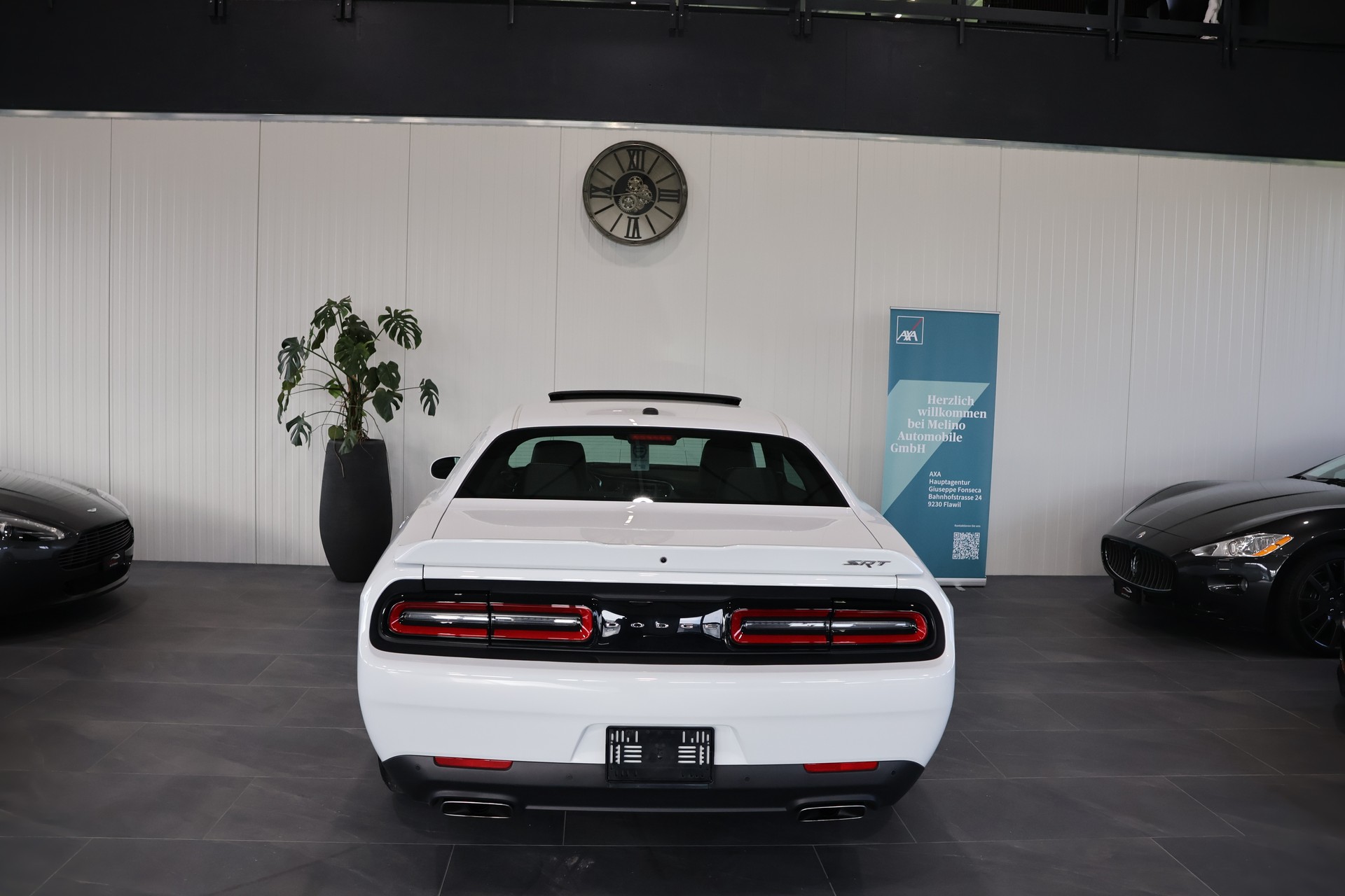 DODGE Challenger SRT 392 6.4 V8 Hemi-image-8
