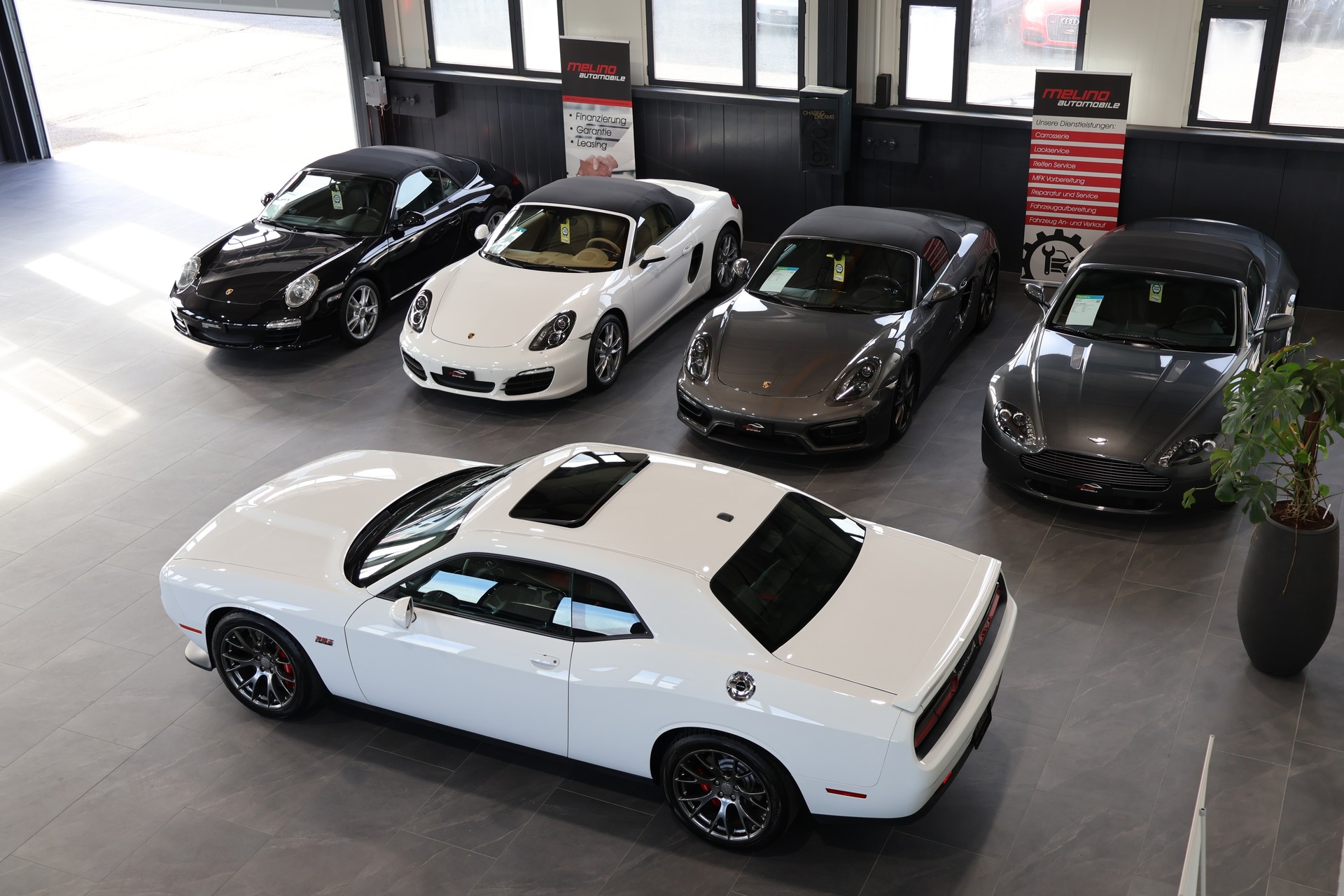 DODGE Challenger SRT 392 6.4 V8 Hemi-image-6