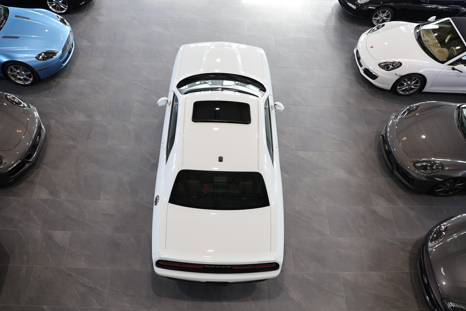 DODGE Challenger SRT 392 6.4 V8 Hemi-image-7