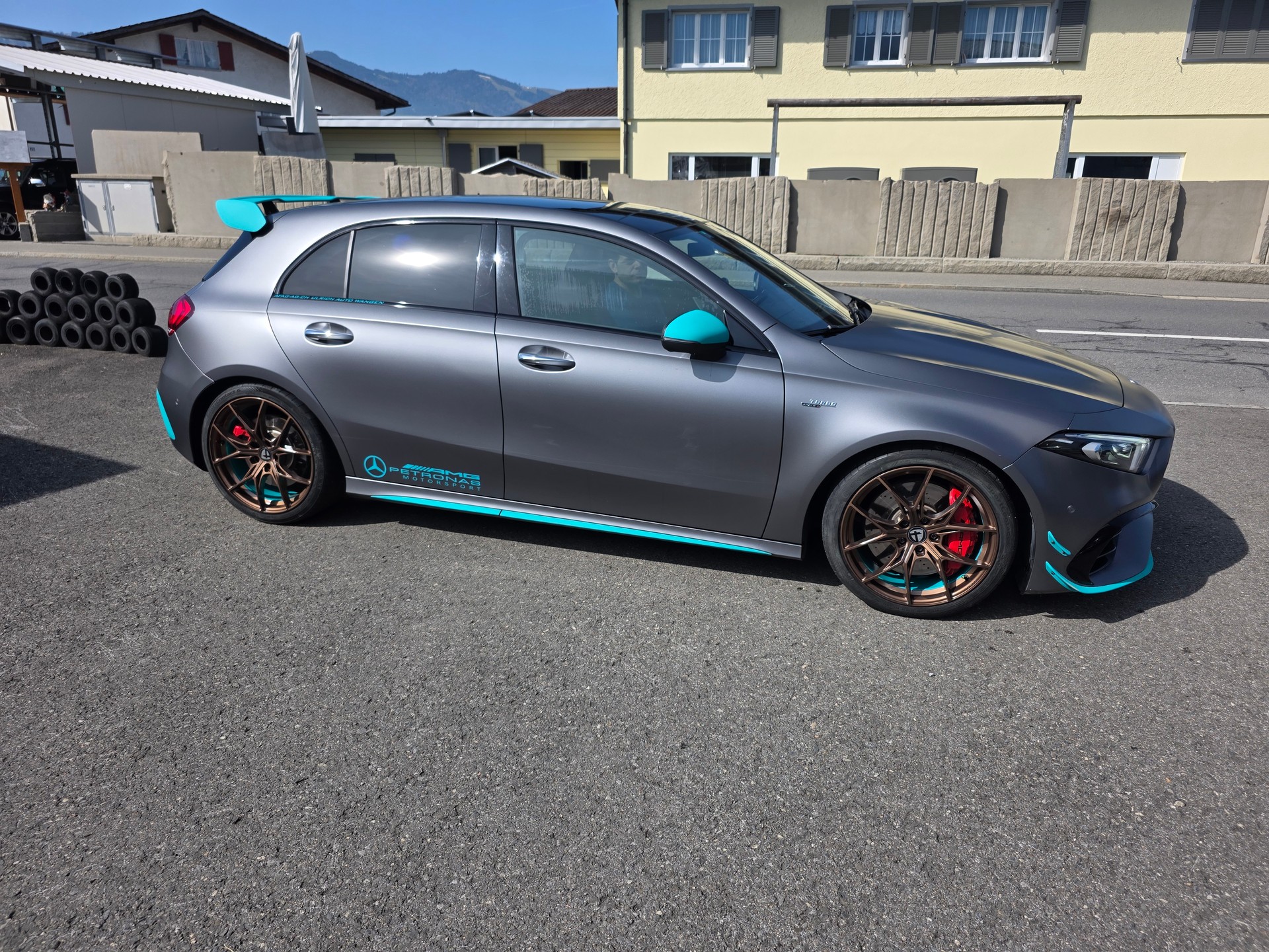 MERCEDES-BENZ A 45 S AMG 4Matic+ Speedshift-showroom-element-2