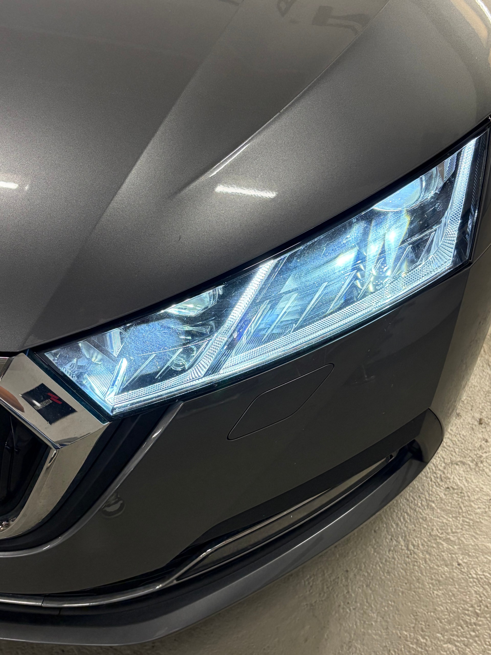 SKODA Octavia Combi 2.0 TDI DSG Style-image-6