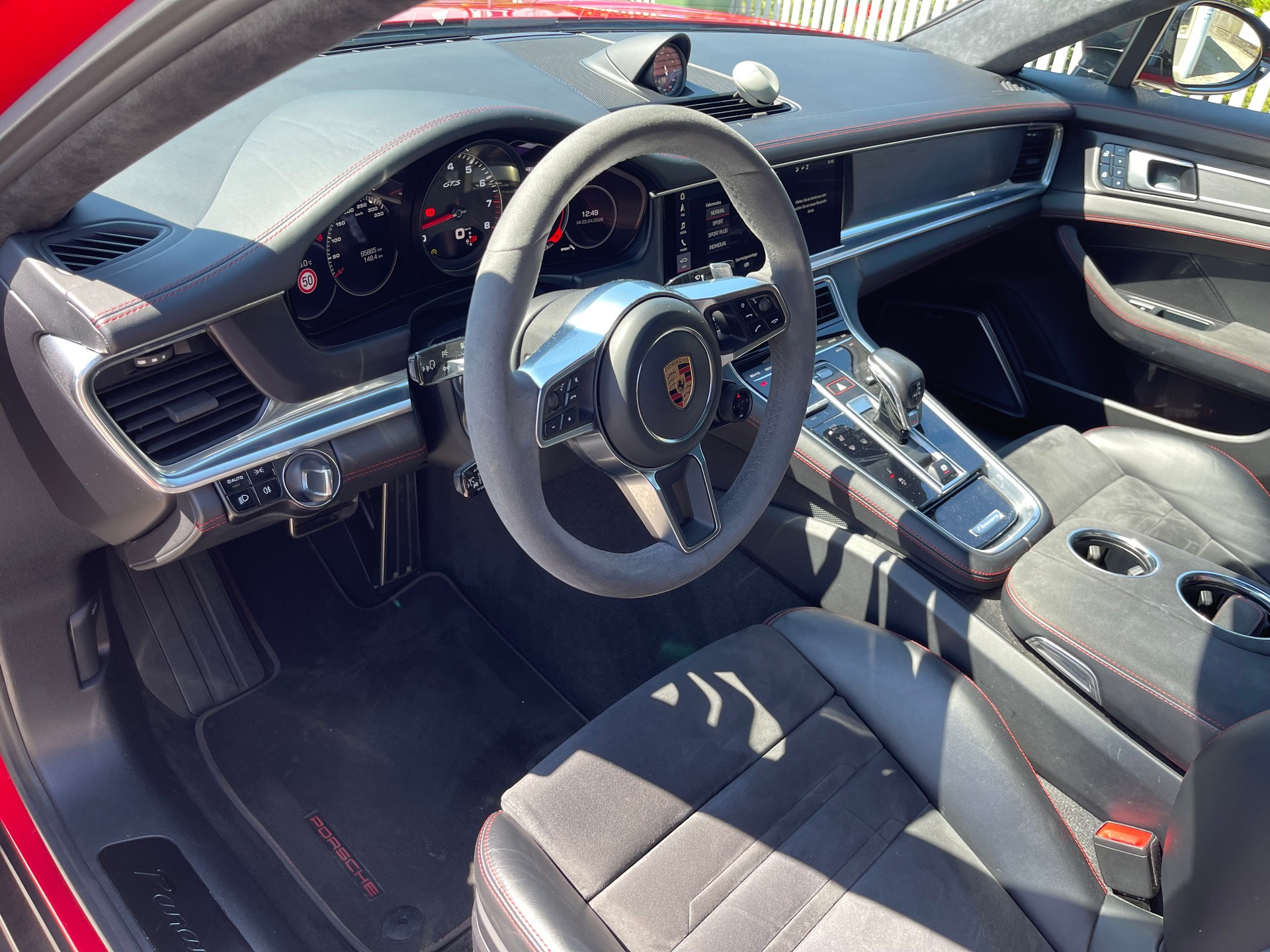 PORSCHE Panamera GTS PDK-image-8