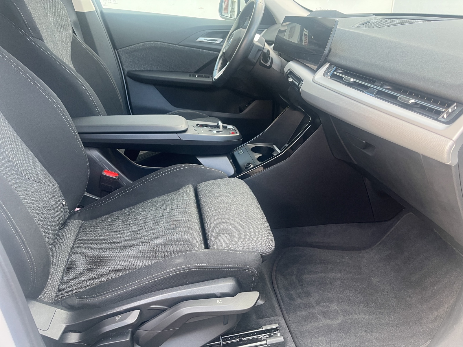 BMW X1 30e xDrive-image-10