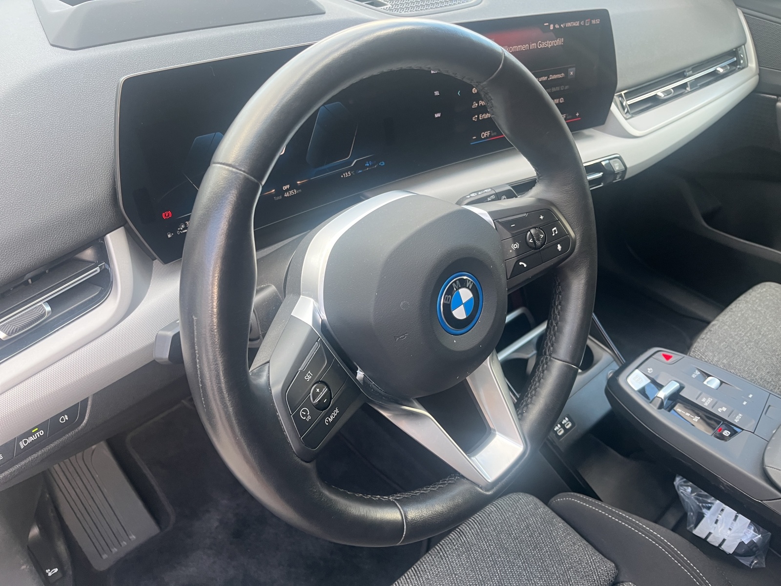 BMW X1 30e xDrive-image-9