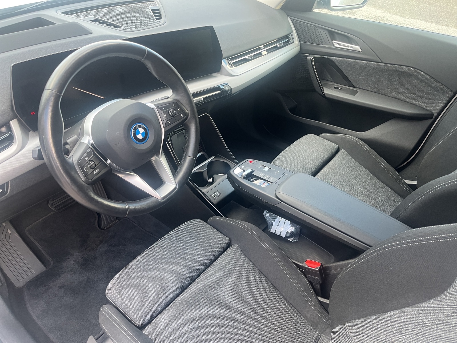 BMW X1 30e xDrive-image-8