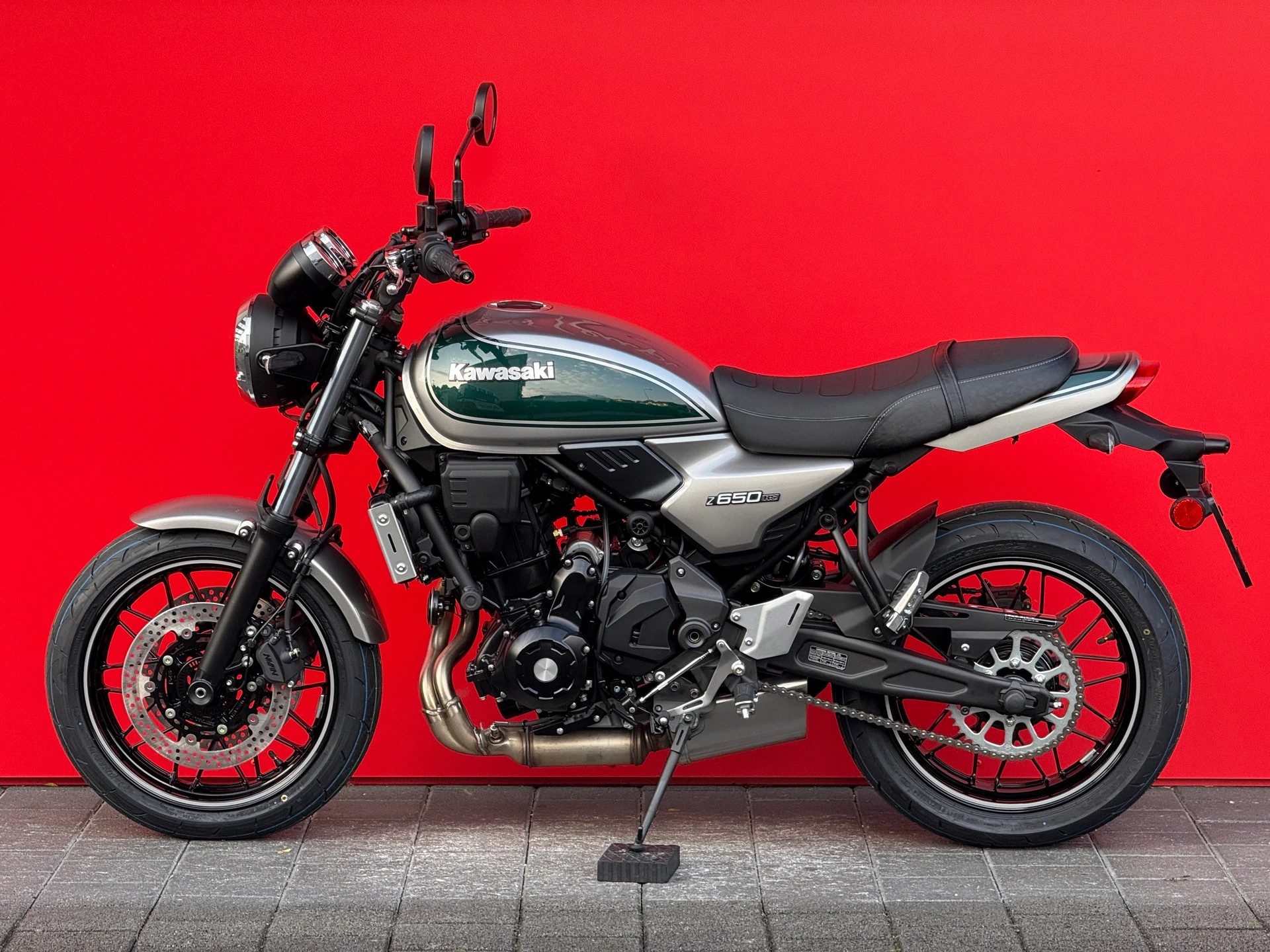KAWASAKI Z 650 RS-image-2