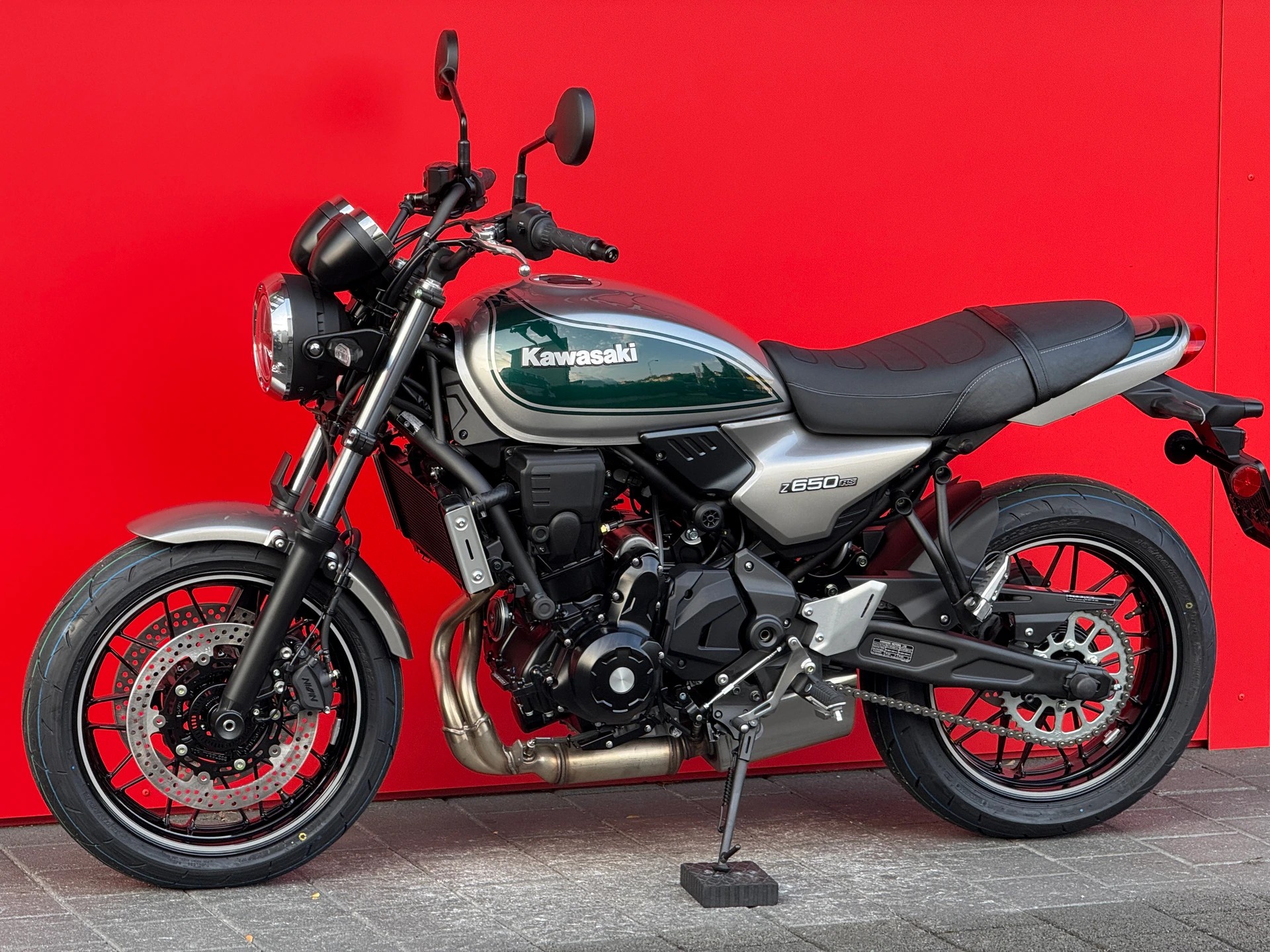 KAWASAKI Z 650 RS-image-11