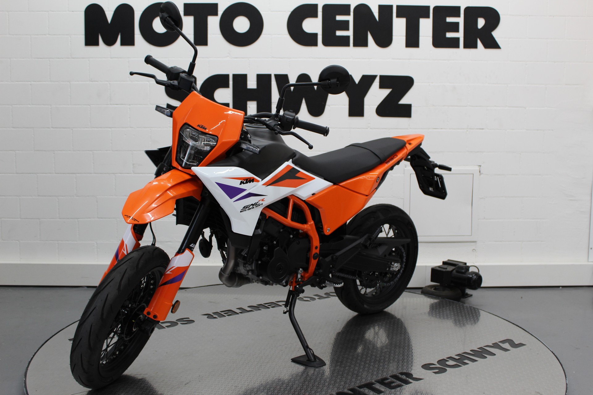 KTM 390 SMC-R-image-4