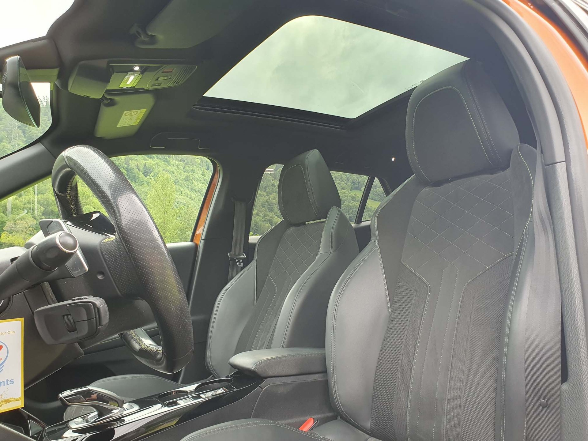 PEUGEOT 2008 1.2 PureTech 155 GT-image-12