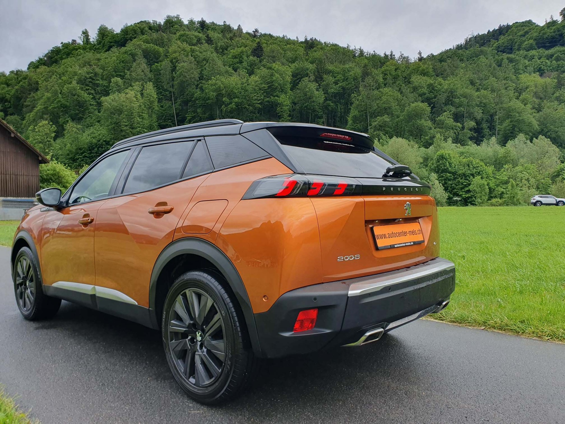 PEUGEOT 2008 1.2 PureTech 155 GT-image-3