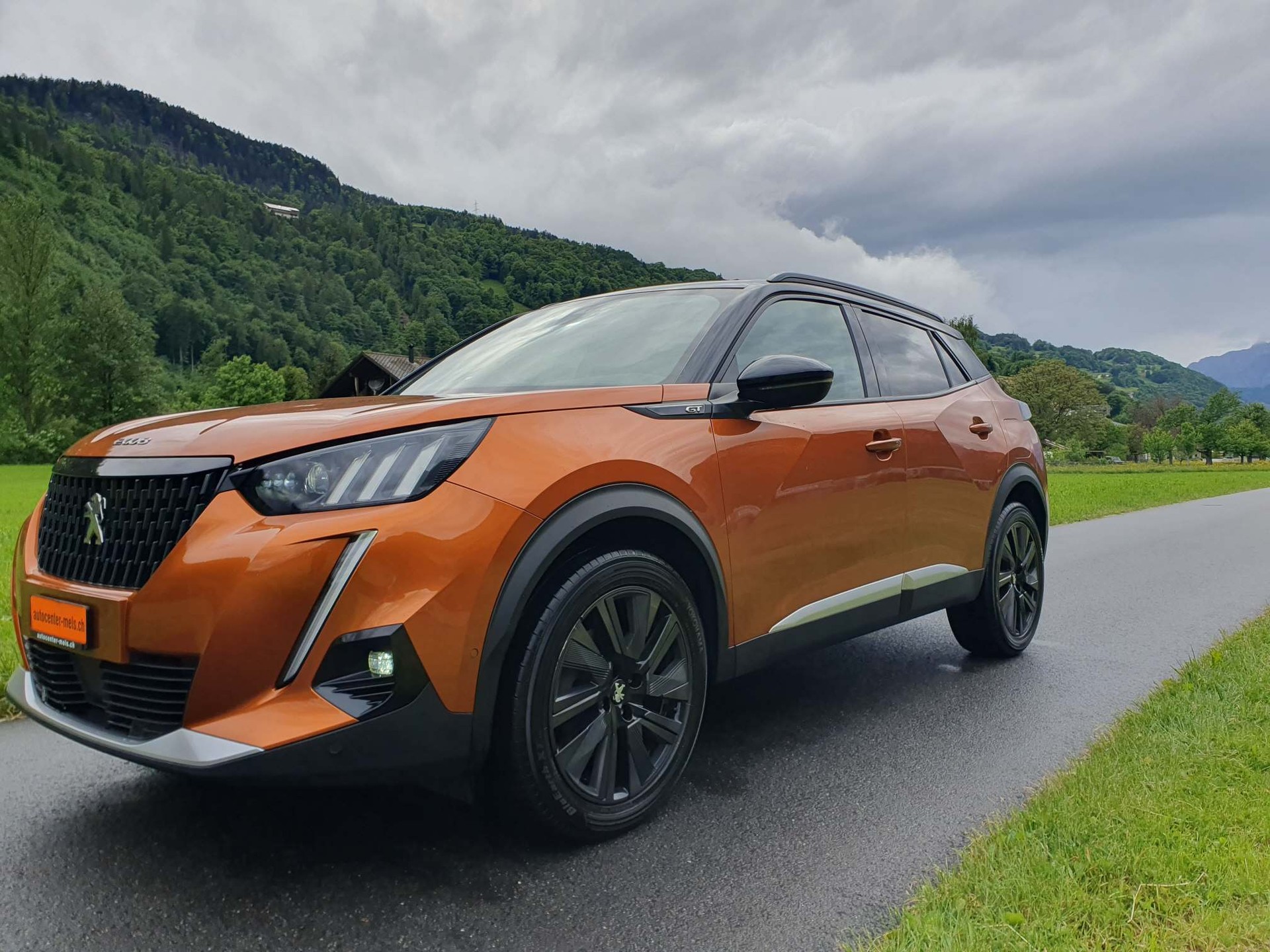 PEUGEOT 2008 1.2 PureTech 155 GT-image-2