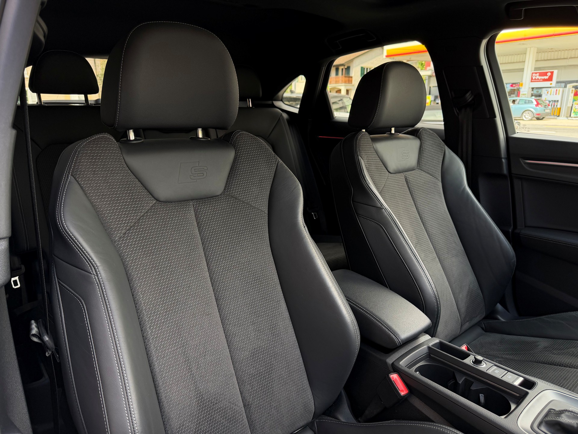 AUDI Q3 SB 45 TFSI e S li S-tr-image-10
