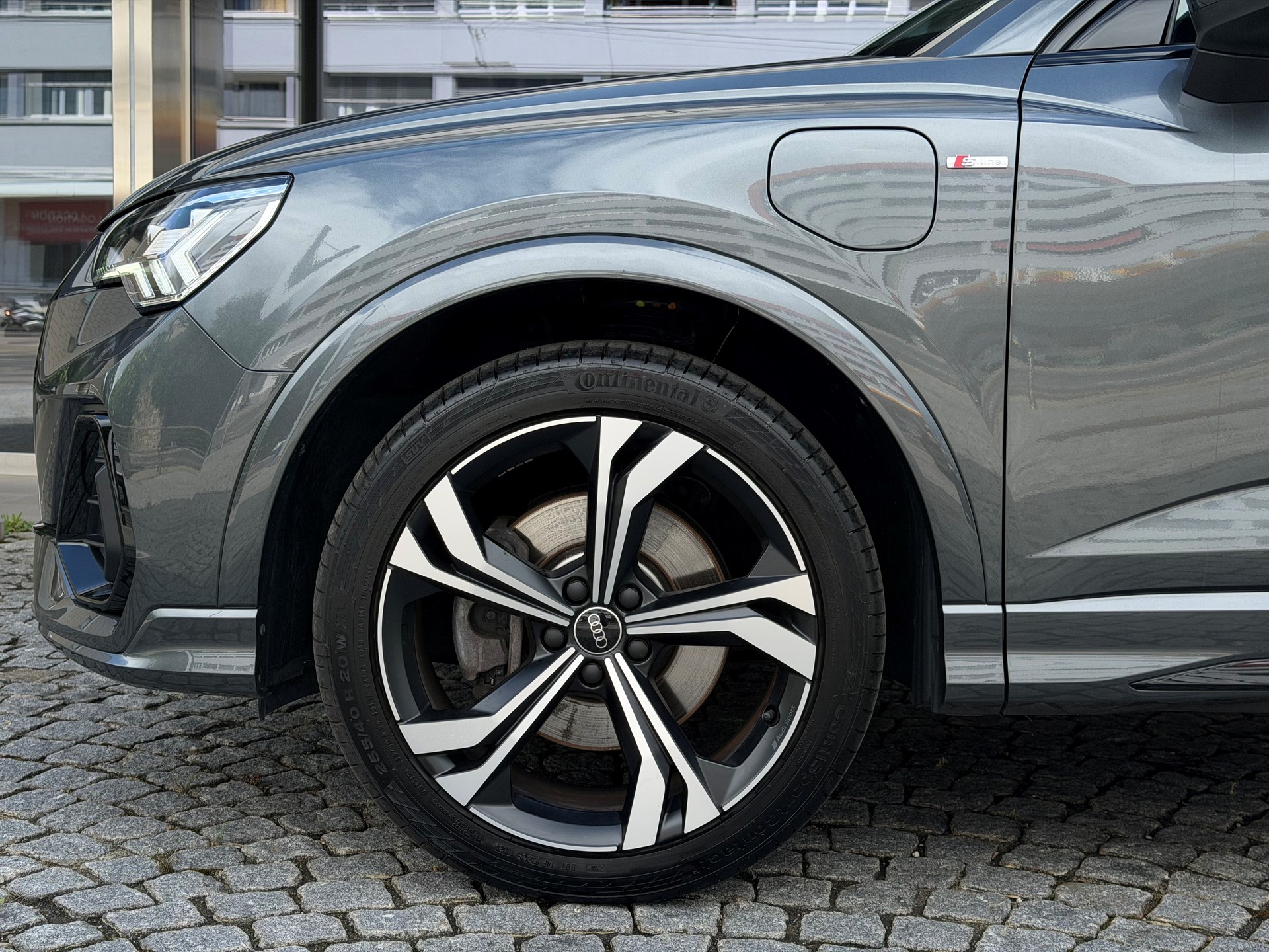 AUDI Q3 SB 45 TFSI e S li S-tr-image-5