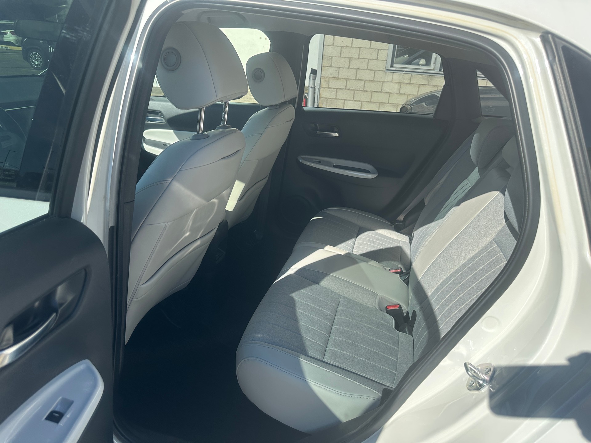 HONDA Jazz 1.5i-MMD Elegance E-CVT-image-6