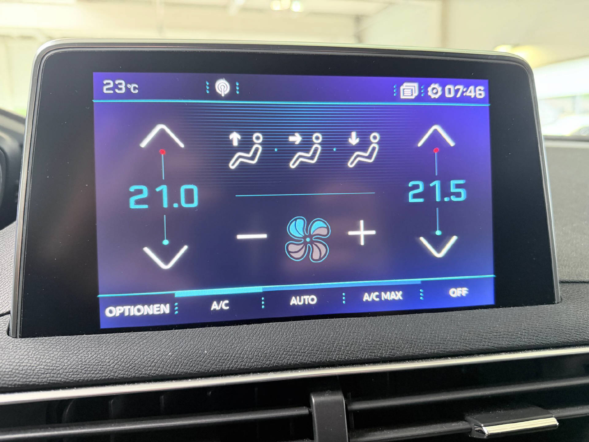 PEUGEOT 3008 1.6 THP Allure-image-14