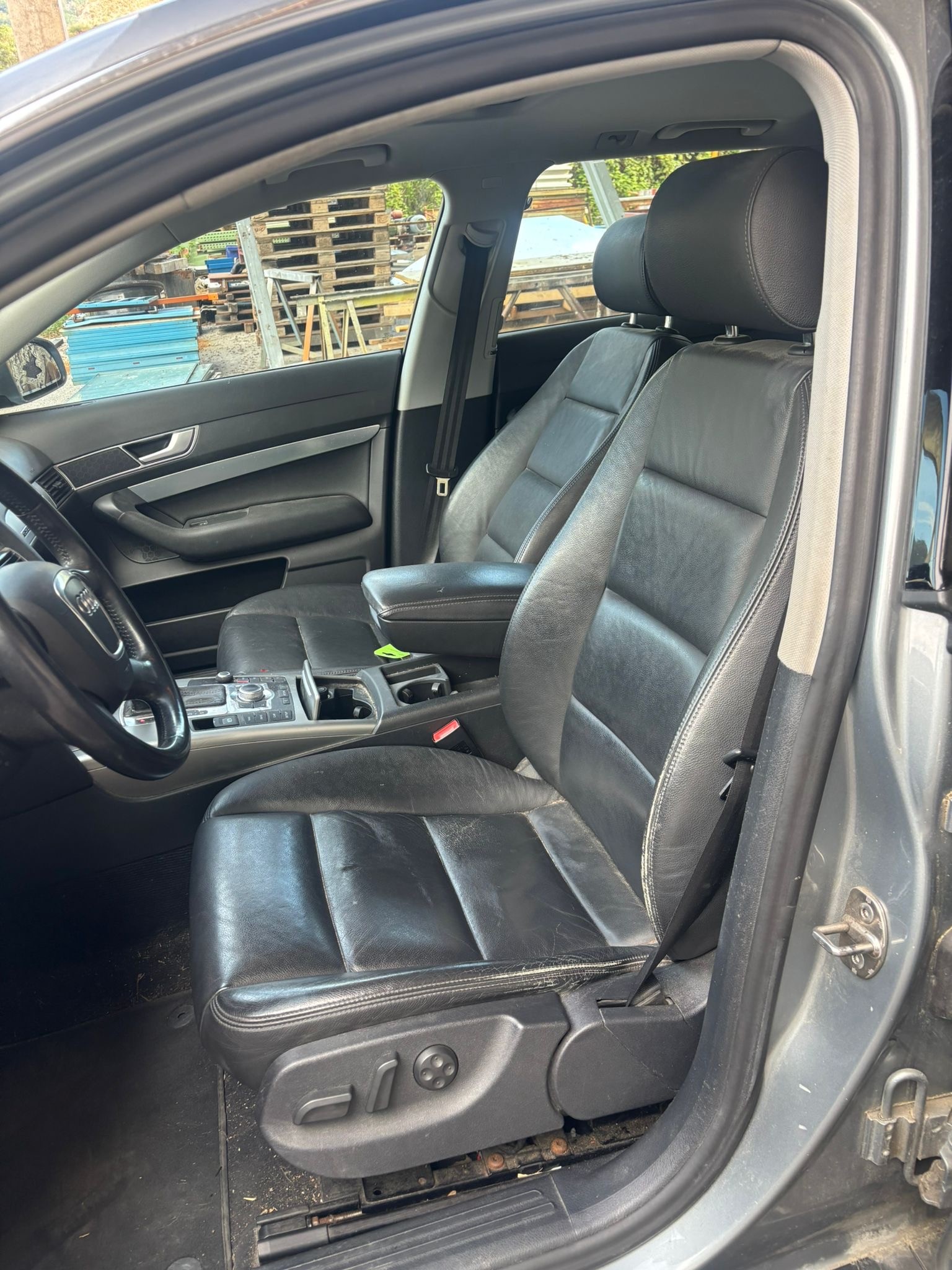 AUDI A6 Avant 3.0 V6 TDI quattro-image-5