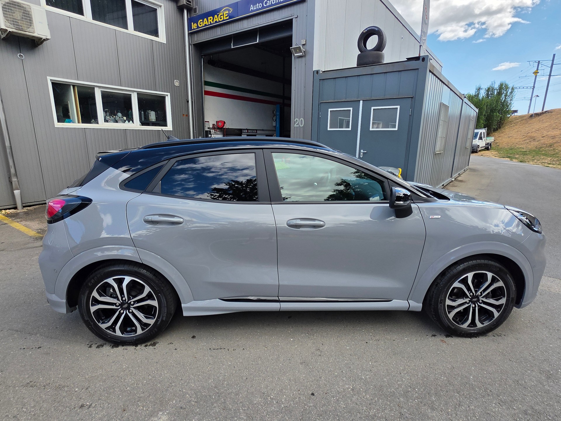 FORD Puma 1.0 MHEV ST-Line X-showroom-element-3