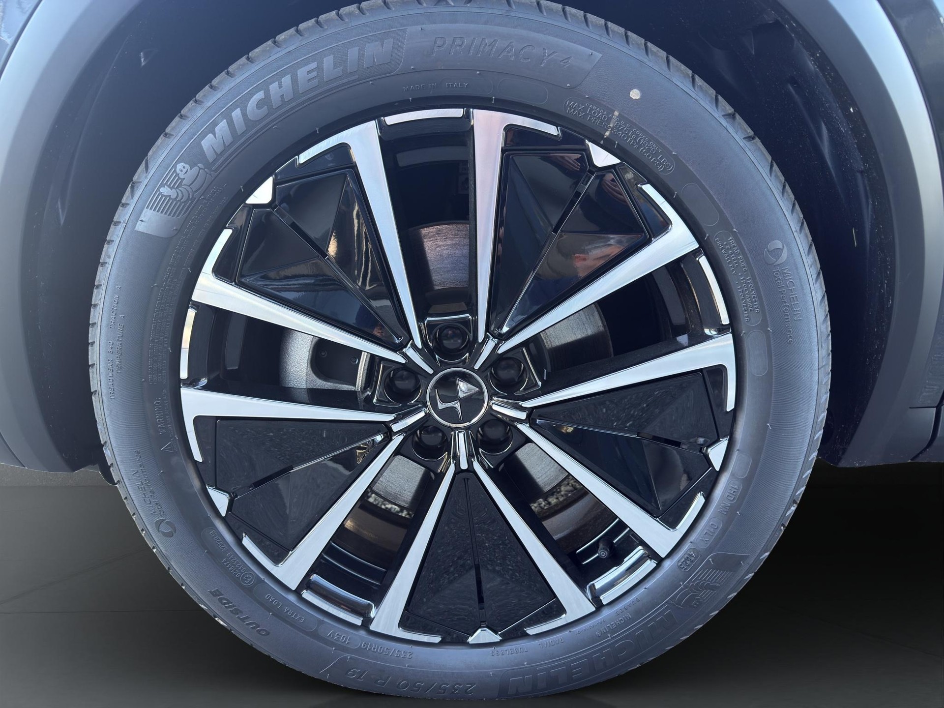 DS AUTOMOBILES 7 1.6 E-Tense Étoile 4x4-image-18