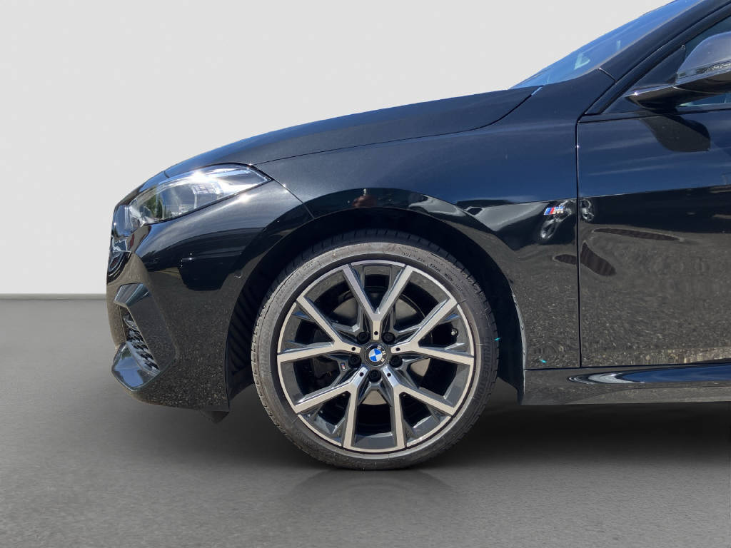 BMW 218i Gran Coupé-image-8