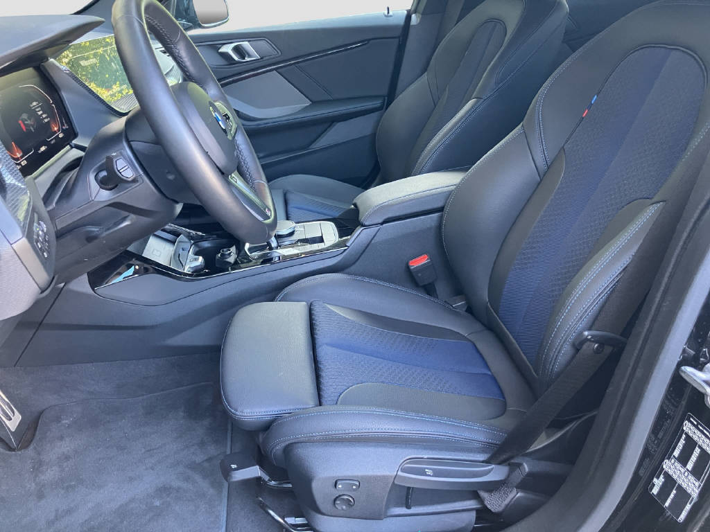BMW 218i Gran Coupé-image-10