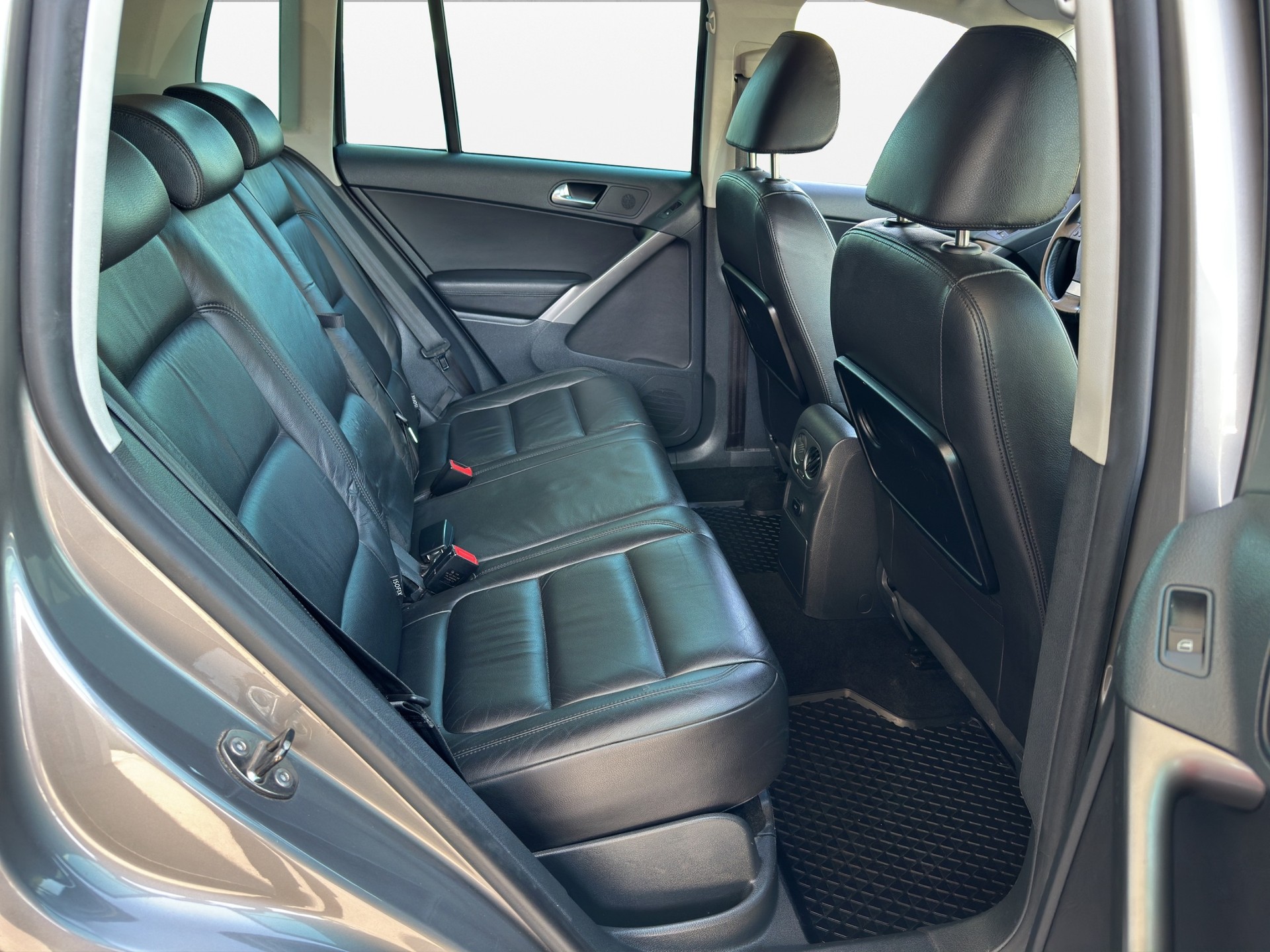 VW Tiguan 2.0 TDI Sport&Style Tiptronic-image-14