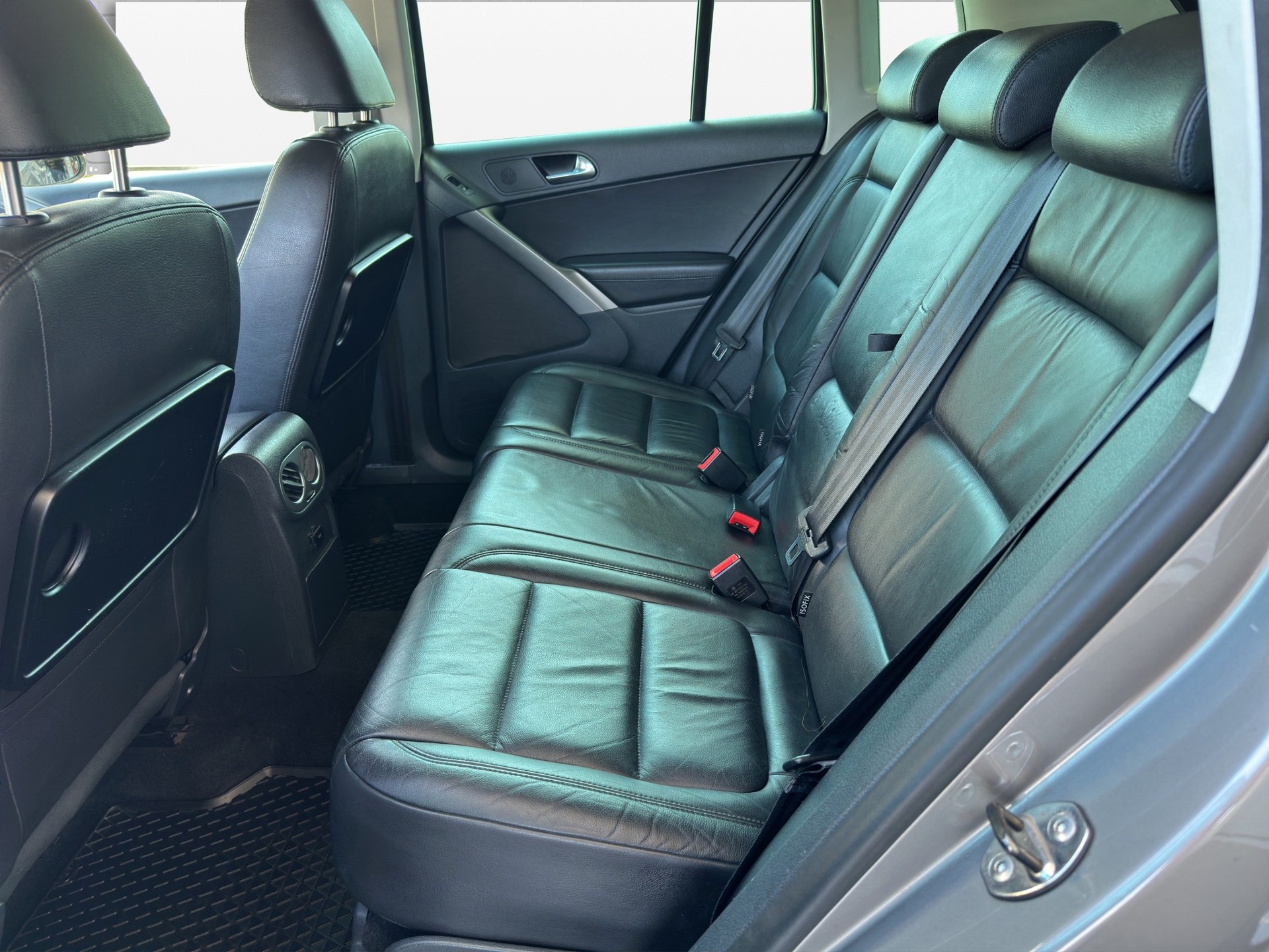 VW Tiguan 2.0 TDI Sport&Style Tiptronic-image-13