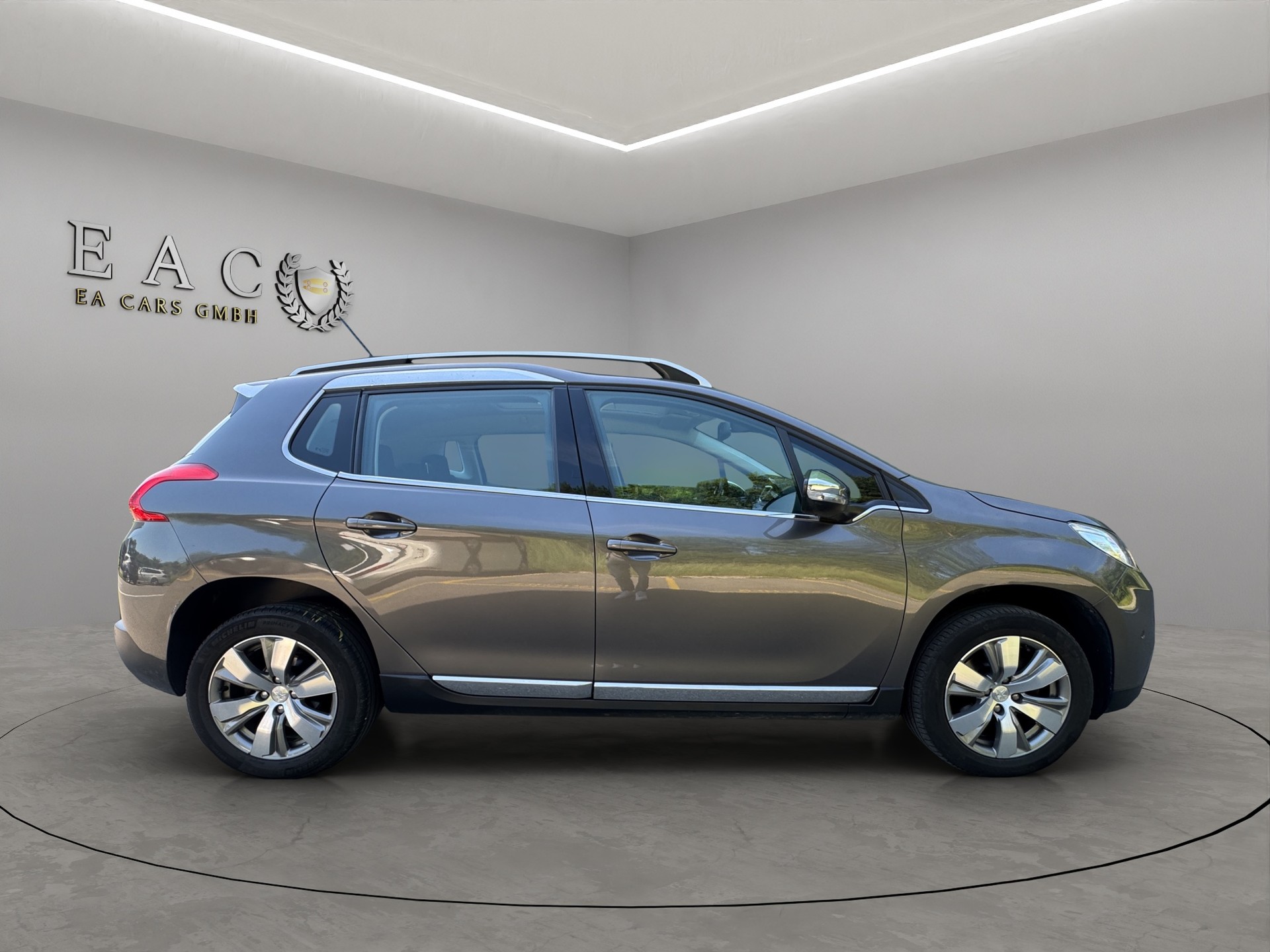 PEUGEOT 2008 1.6 e-HDi Crossway-image-5