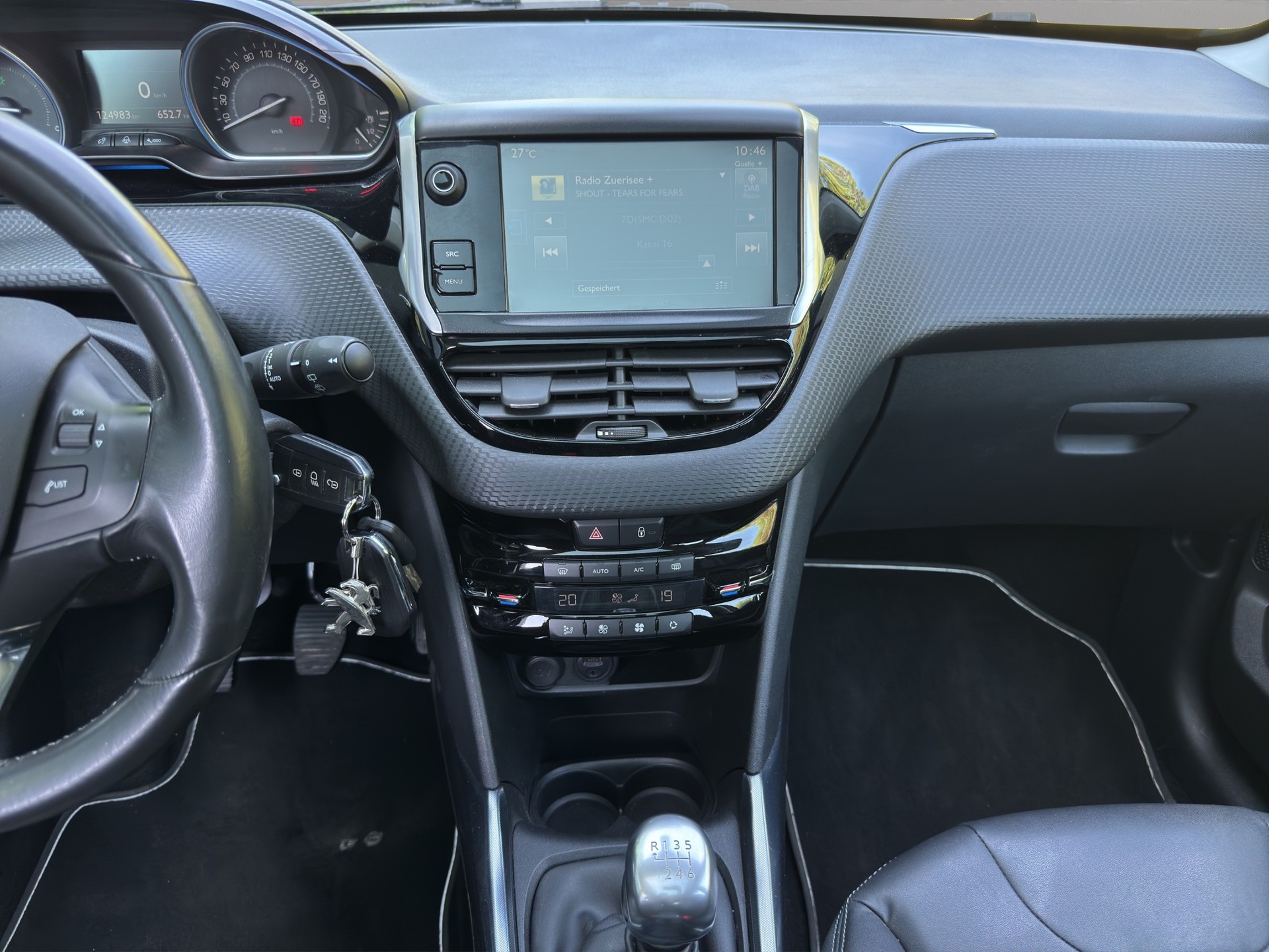 PEUGEOT 2008 1.6 e-HDi Crossway-image-13