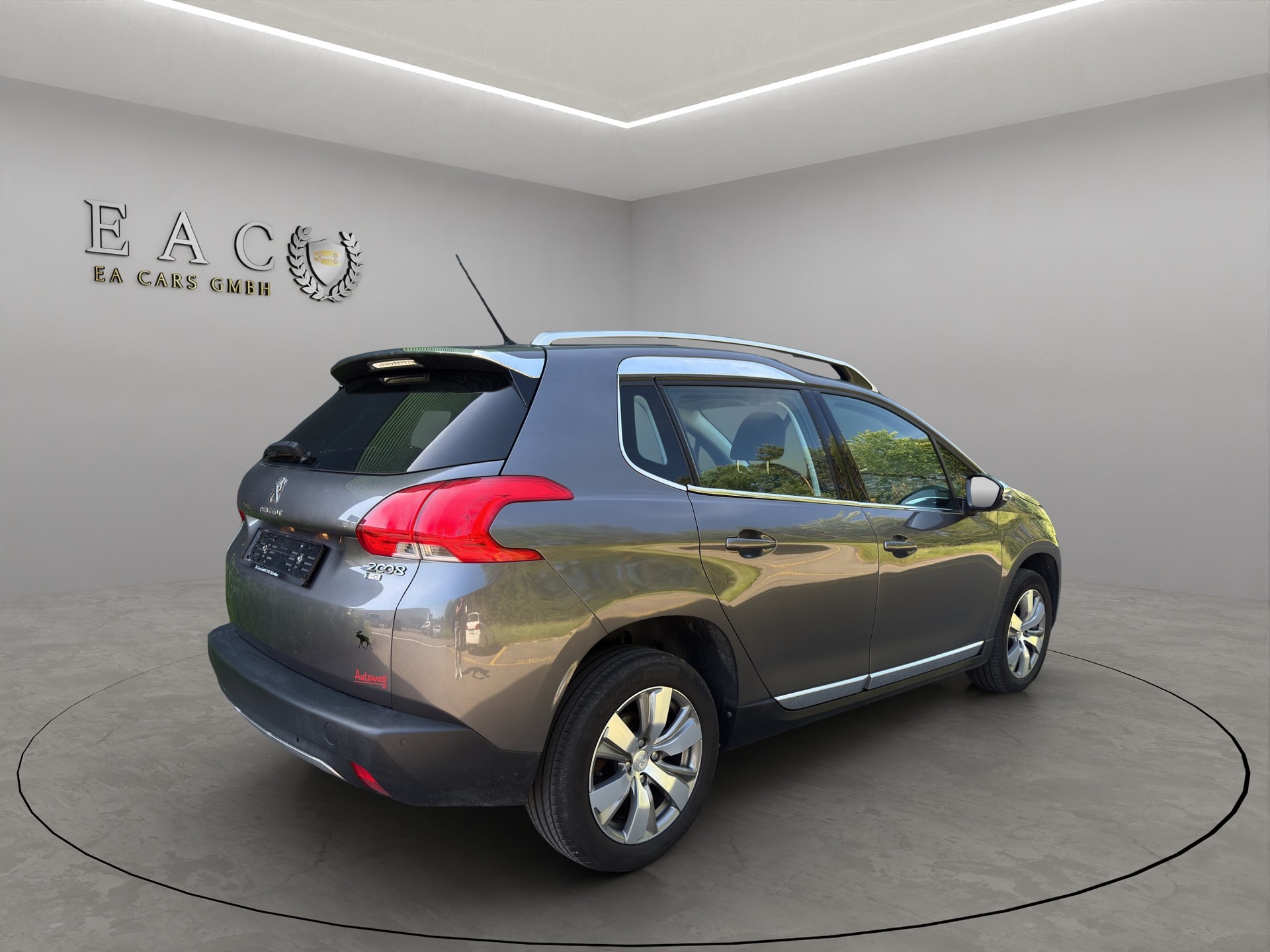 PEUGEOT 2008 1.6 e-HDi Crossway-image-4
