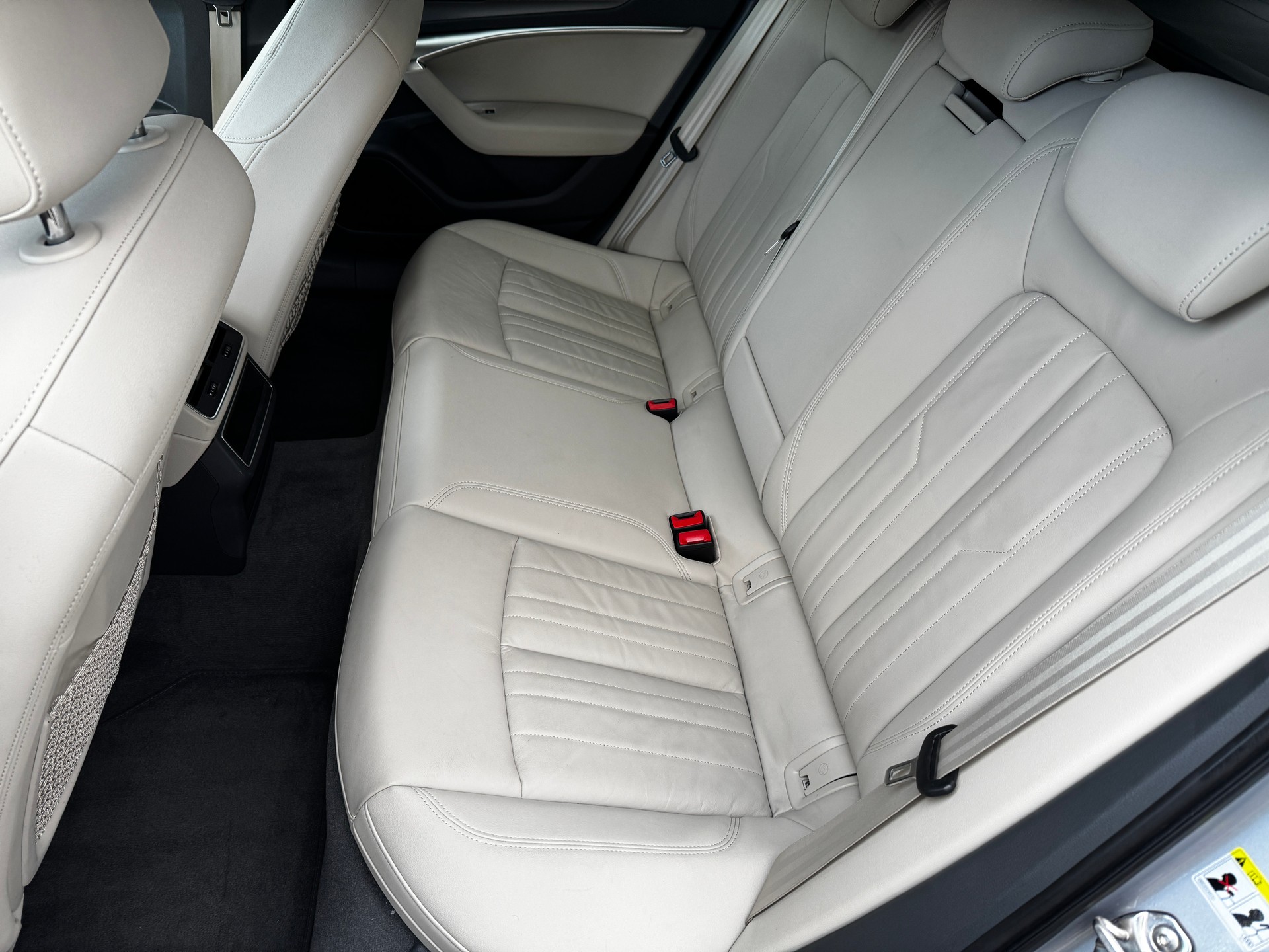 AUDI A6 Avant 40 TDI Design quattro S-tronic-image-5