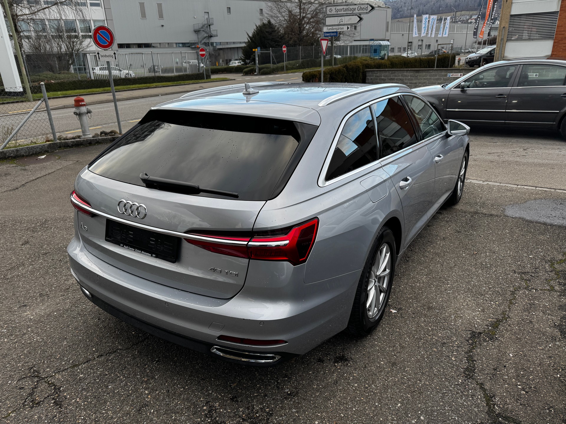 AUDI A6 Avant 40 TDI Design quattro S-tronic-image-2