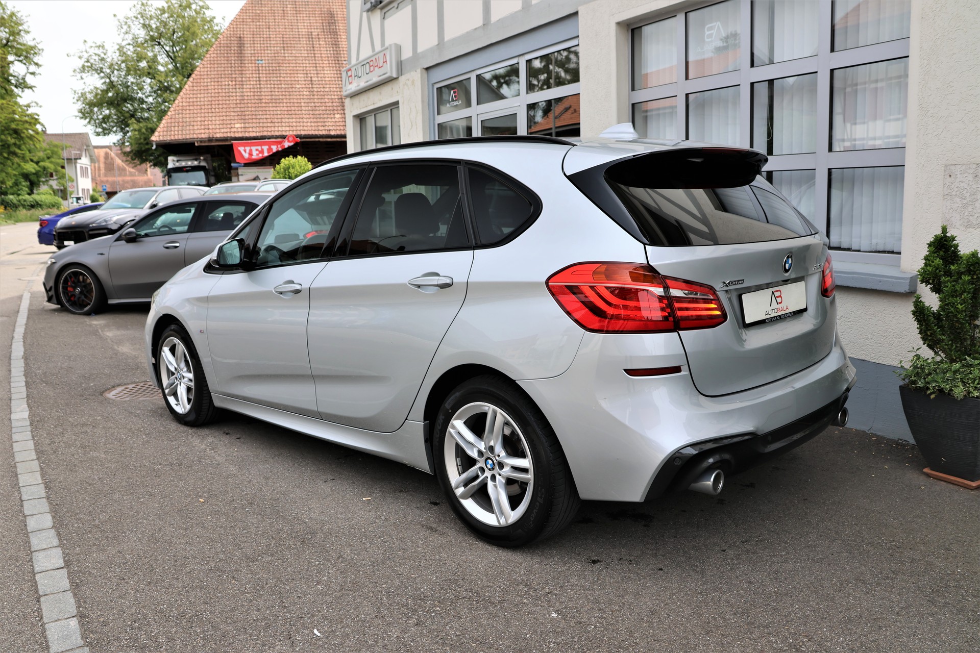 BMW 218d xDrive Active Tourer Steptronic M Sport (CH)-image-6