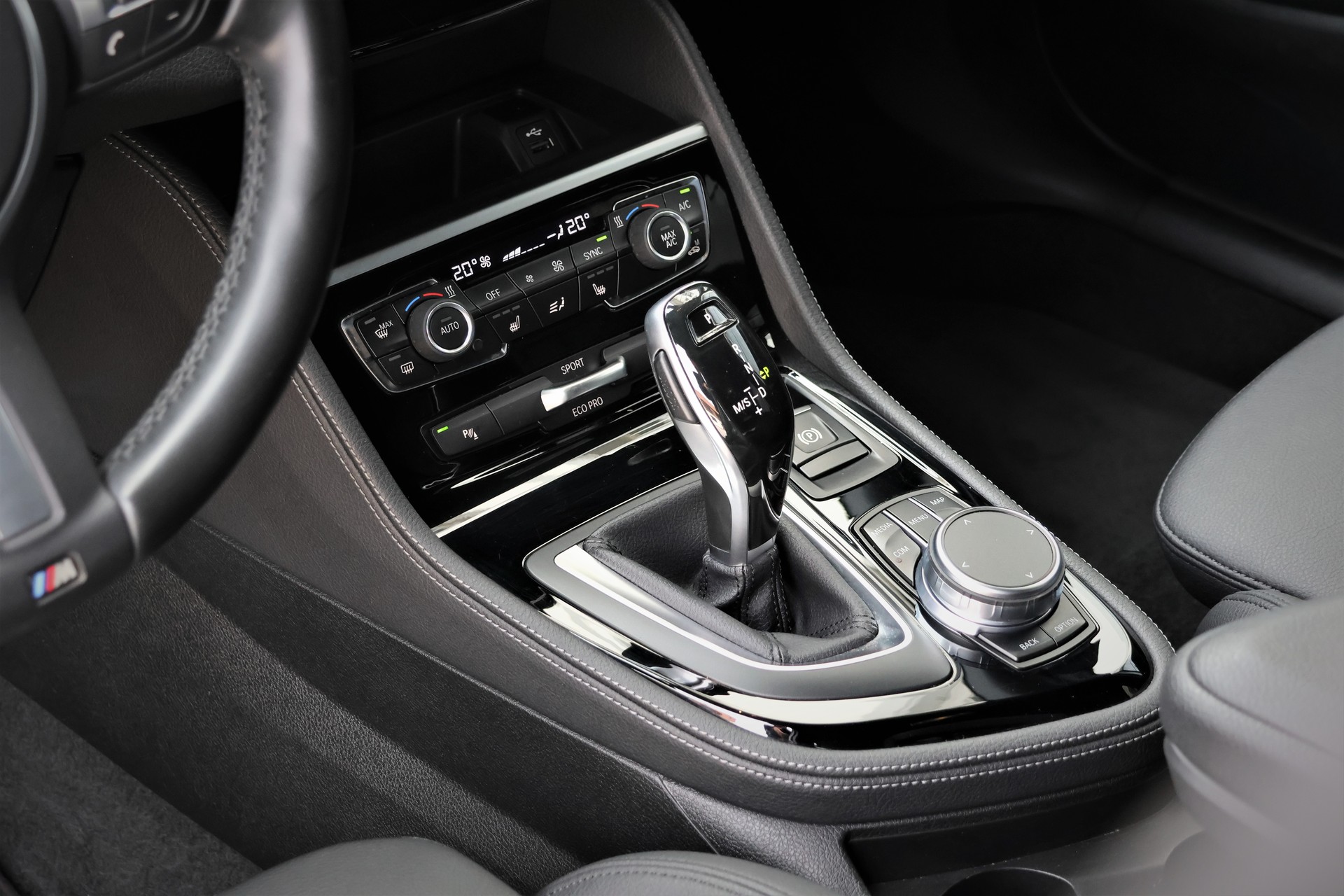 BMW 218d xDrive Active Tourer Steptronic M Sport (CH)-image-10