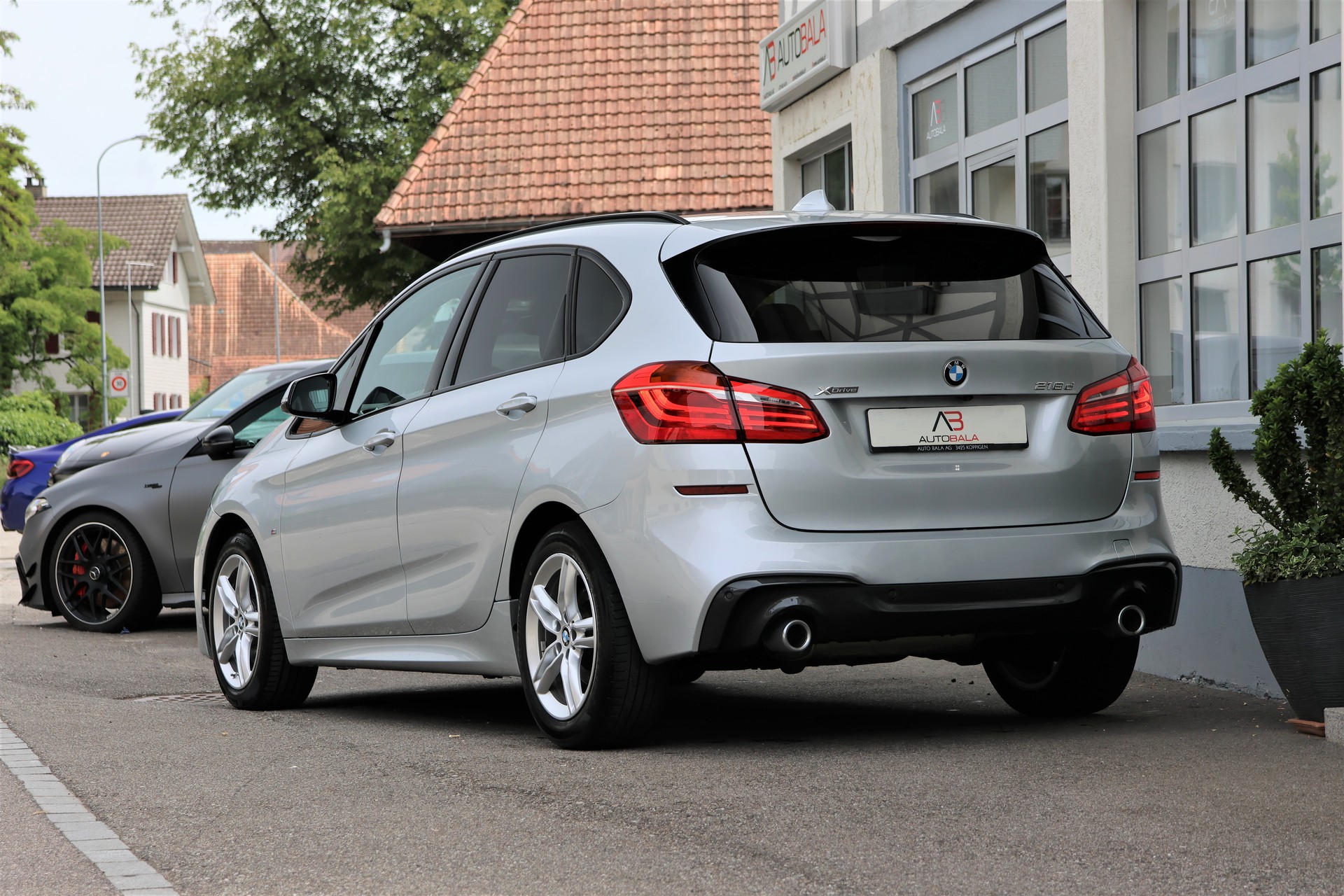 BMW 218d xDrive Active Tourer Steptronic M Sport (CH)-showroom-element-2