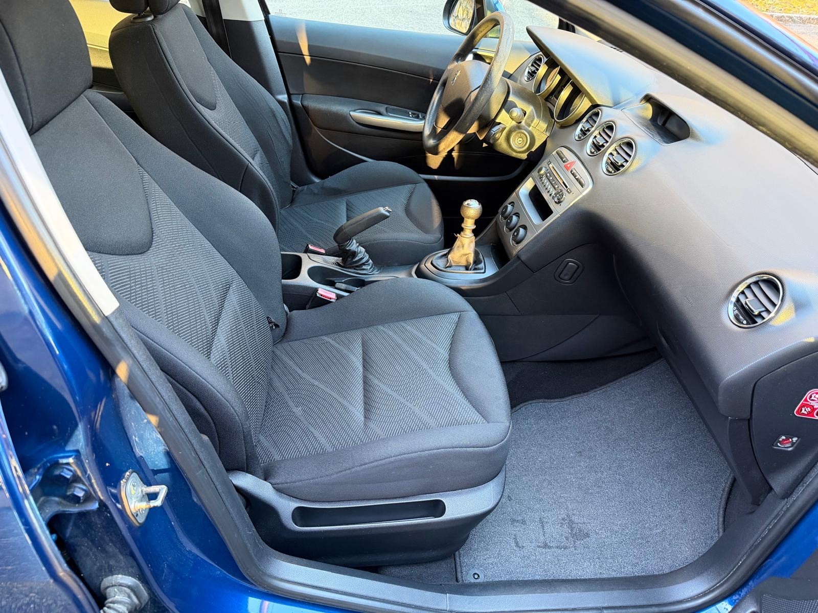 PEUGEOT 308 SW 1.6 16V Turbo Sport-image-10