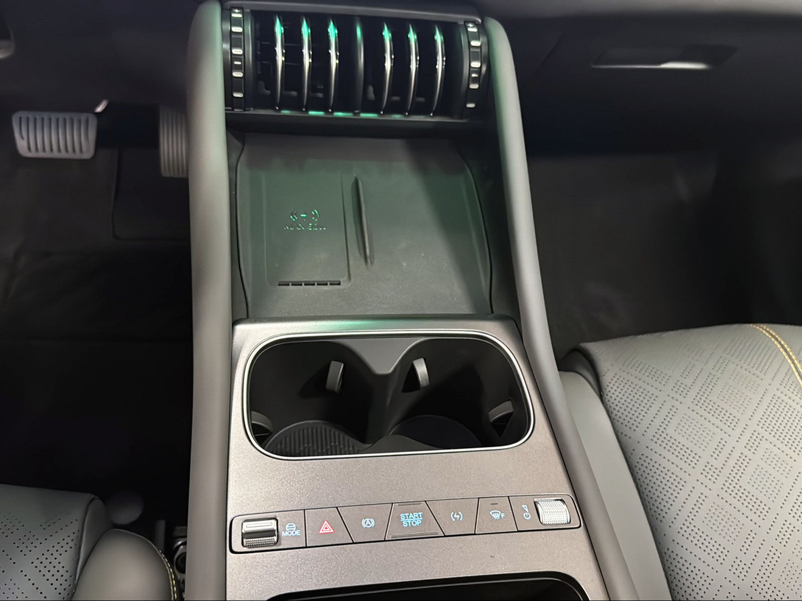 BYD Atto 3 EVO 74.8 kWh Excellence AWD-image-13