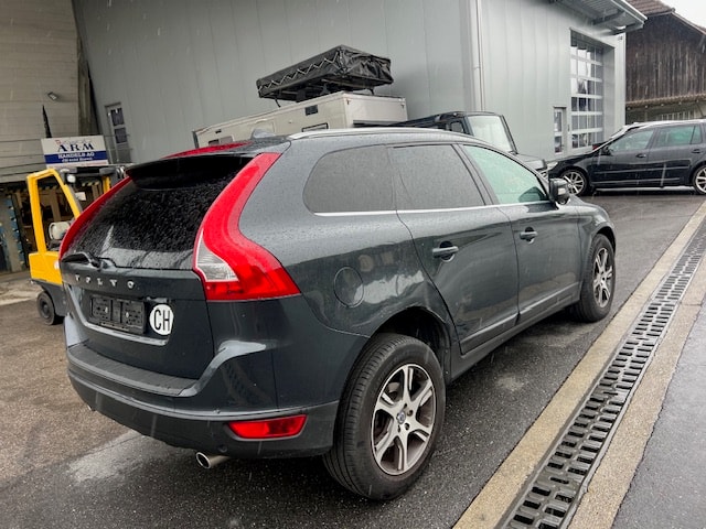 VOLVO XC60 D3 AWD Summum Geartronic-image-7
