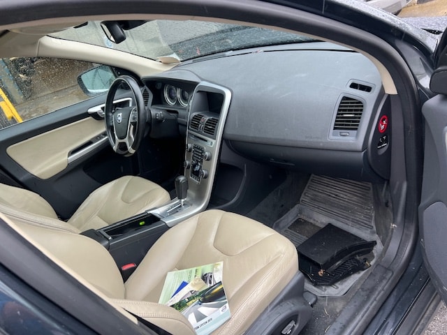 VOLVO XC60 D3 AWD Summum Geartronic-image-15