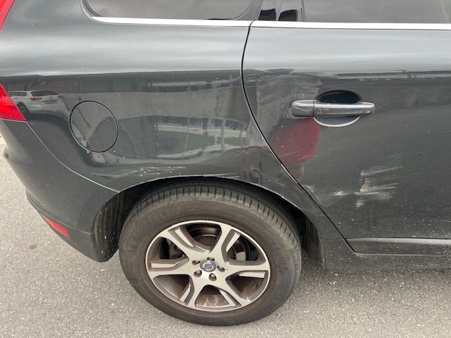 VOLVO XC60 D3 AWD Summum Geartronic-image-8
