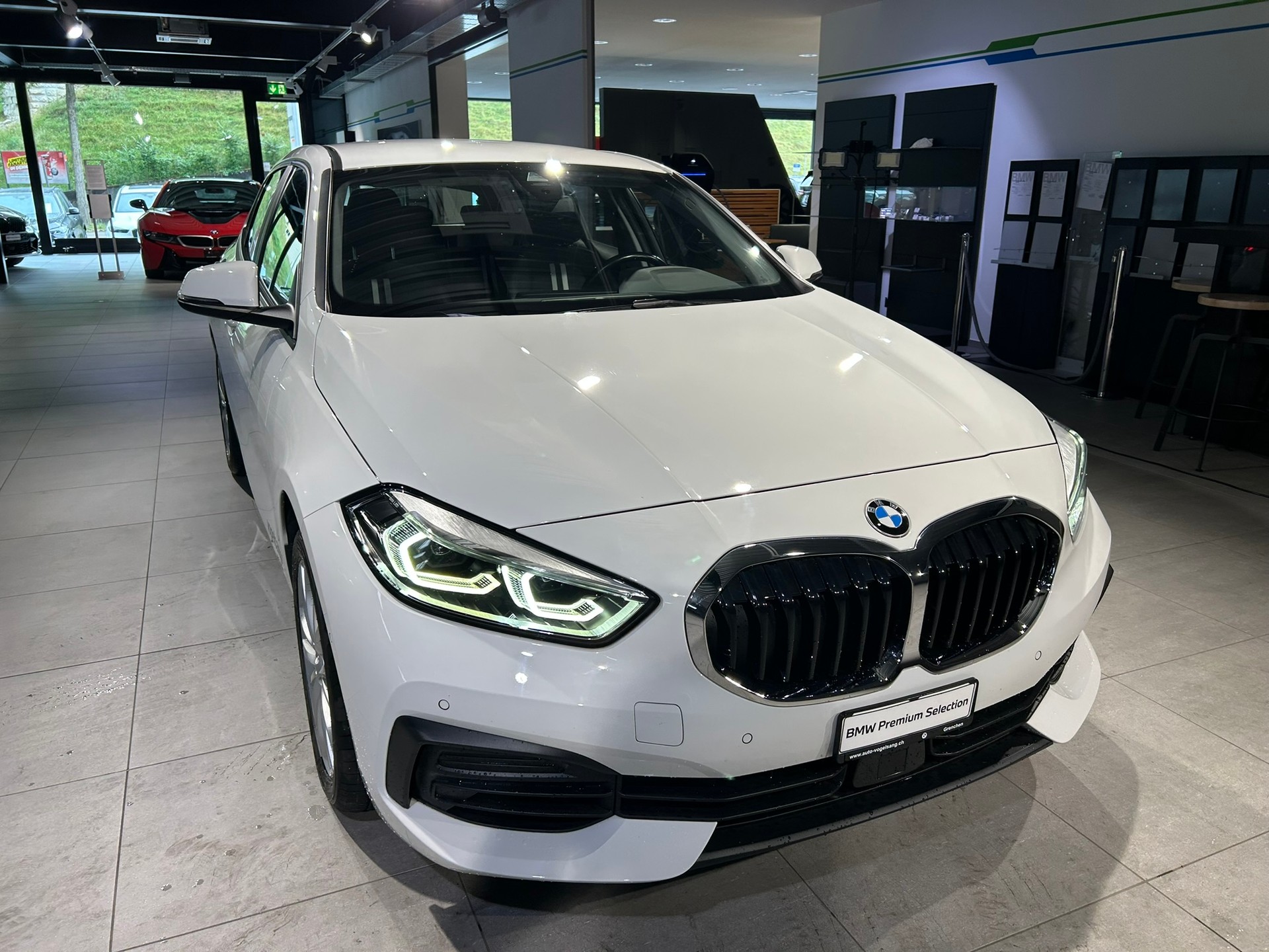 BMW 120i Steptronic-image-4