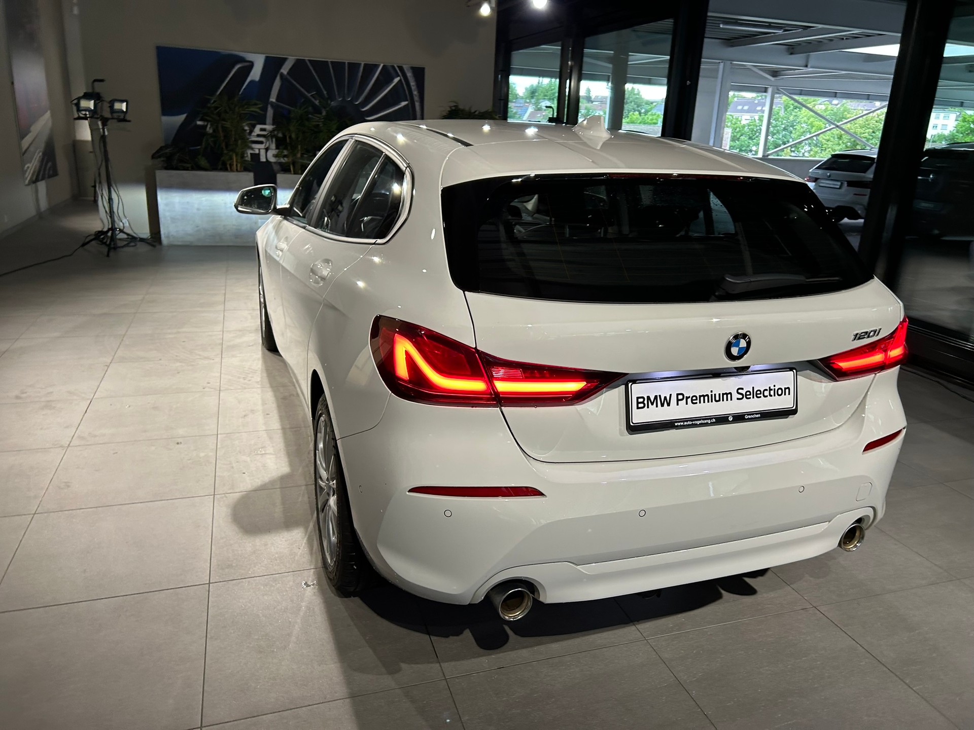 BMW 120i Steptronic-image-13
