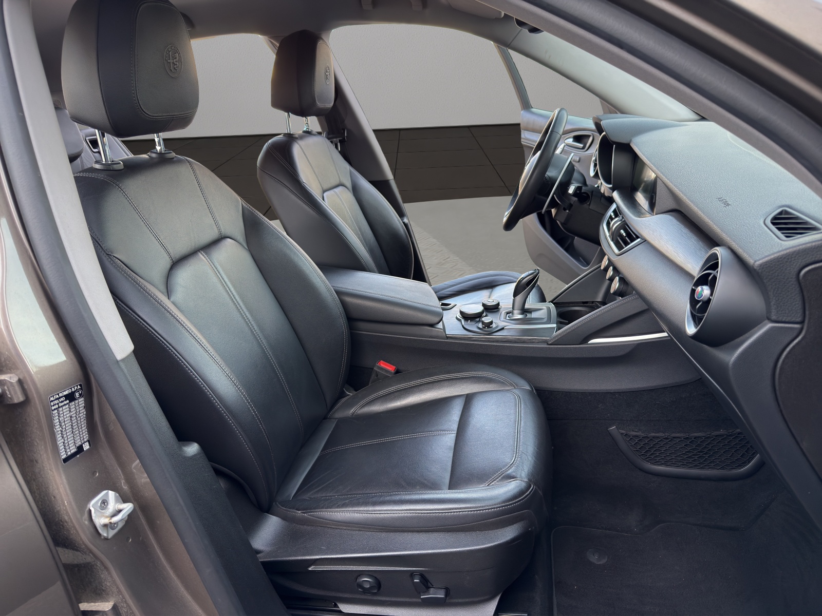 ALFA ROMEO Stelvio 2.0 First Edition Q4 Automatic-image-16