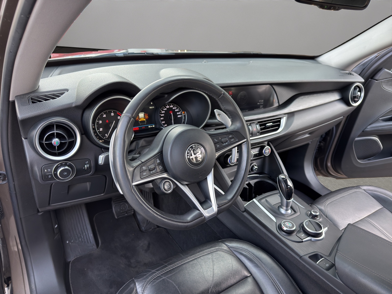 ALFA ROMEO Stelvio 2.0 First Edition Q4 Automatic-image-9