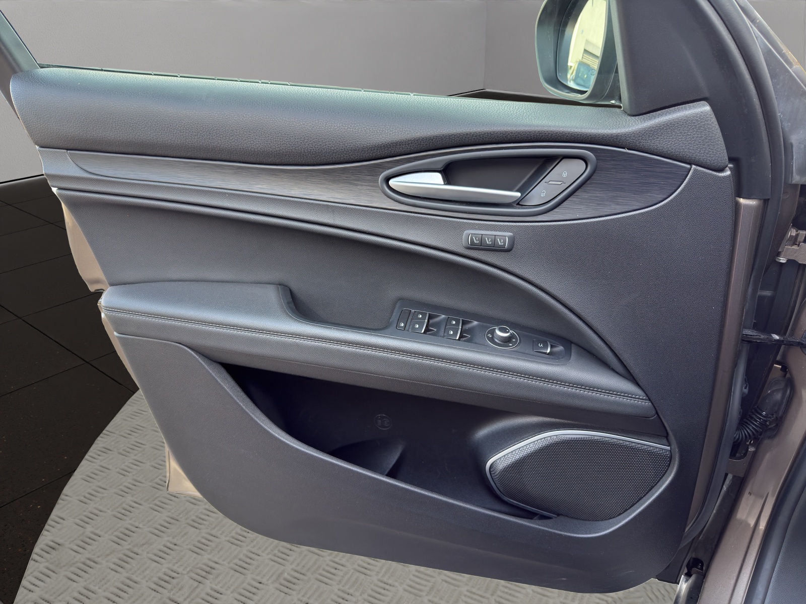 ALFA ROMEO Stelvio 2.0 First Edition Q4 Automatic-image-11