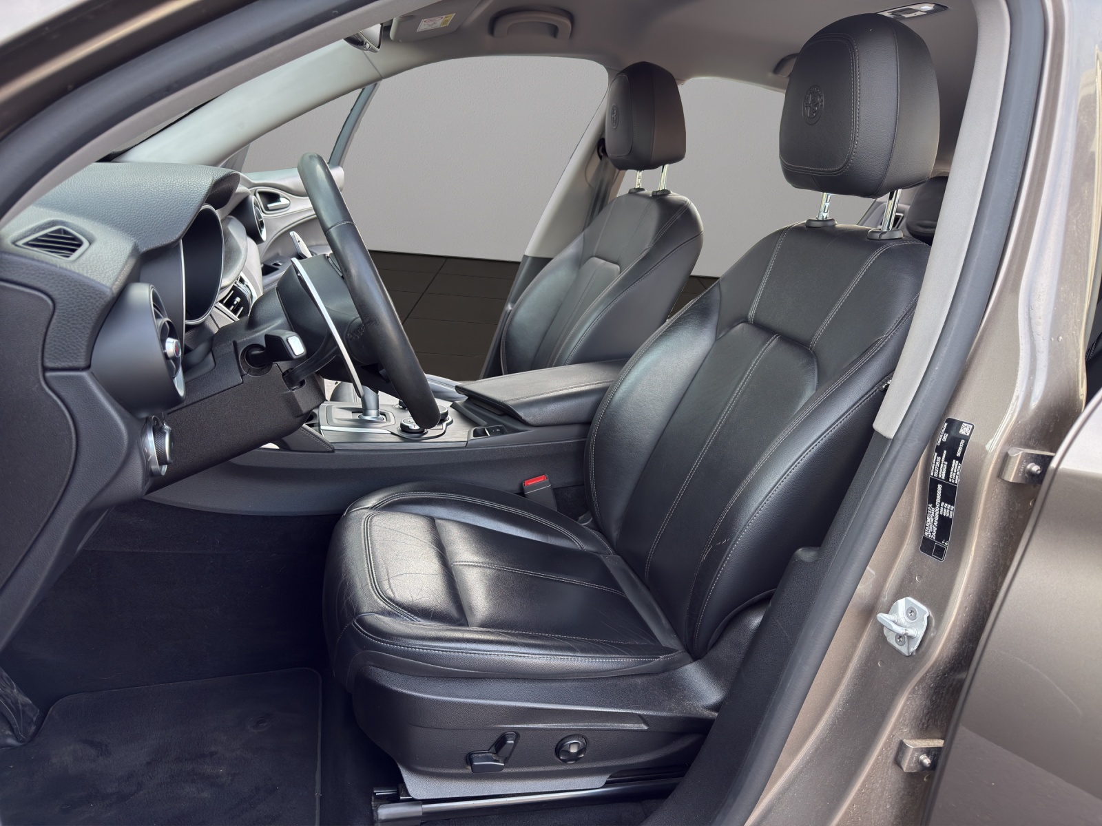ALFA ROMEO Stelvio 2.0 First Edition Q4 Automatic-image-8